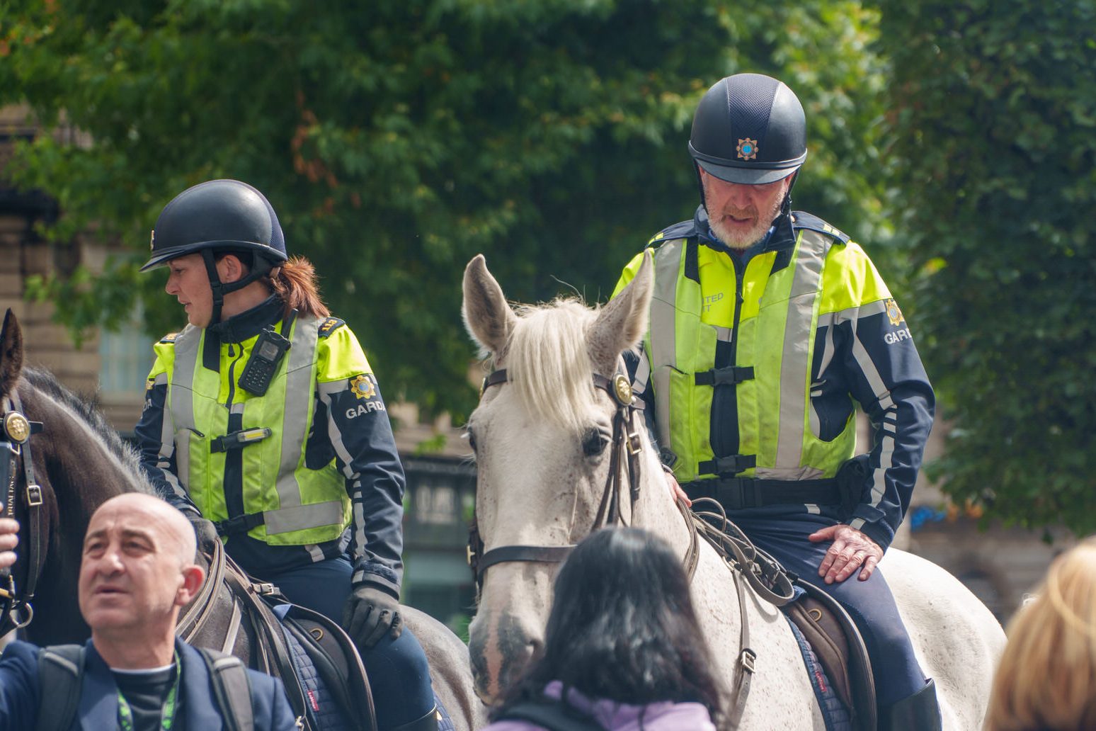 THE MINISTER RESPONSIBLE PROMISED ADDITIONAL POLICING [THEY HAVE ARRIVED WITH THEIR HORSES IN O'CONNELL STREET] 002