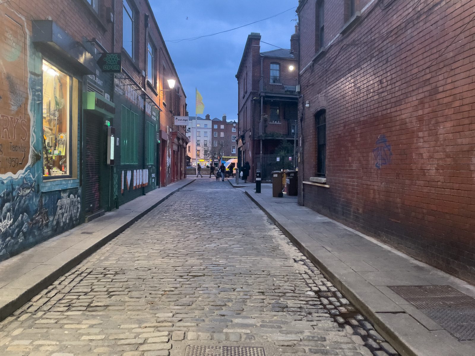 I VISITED TEMPLE BAR TODAY [AS NIGHTFALL WAS APPROACHING]-225339-1