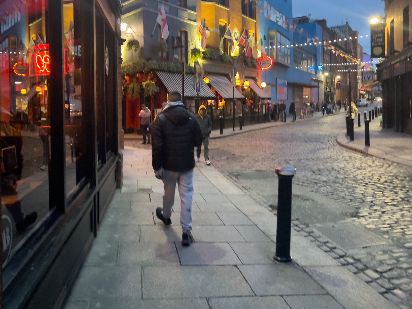 I VISITED TEMPLE BAR TODAY [AS NIGHTFALL WAS APPROACHING]-225366-1