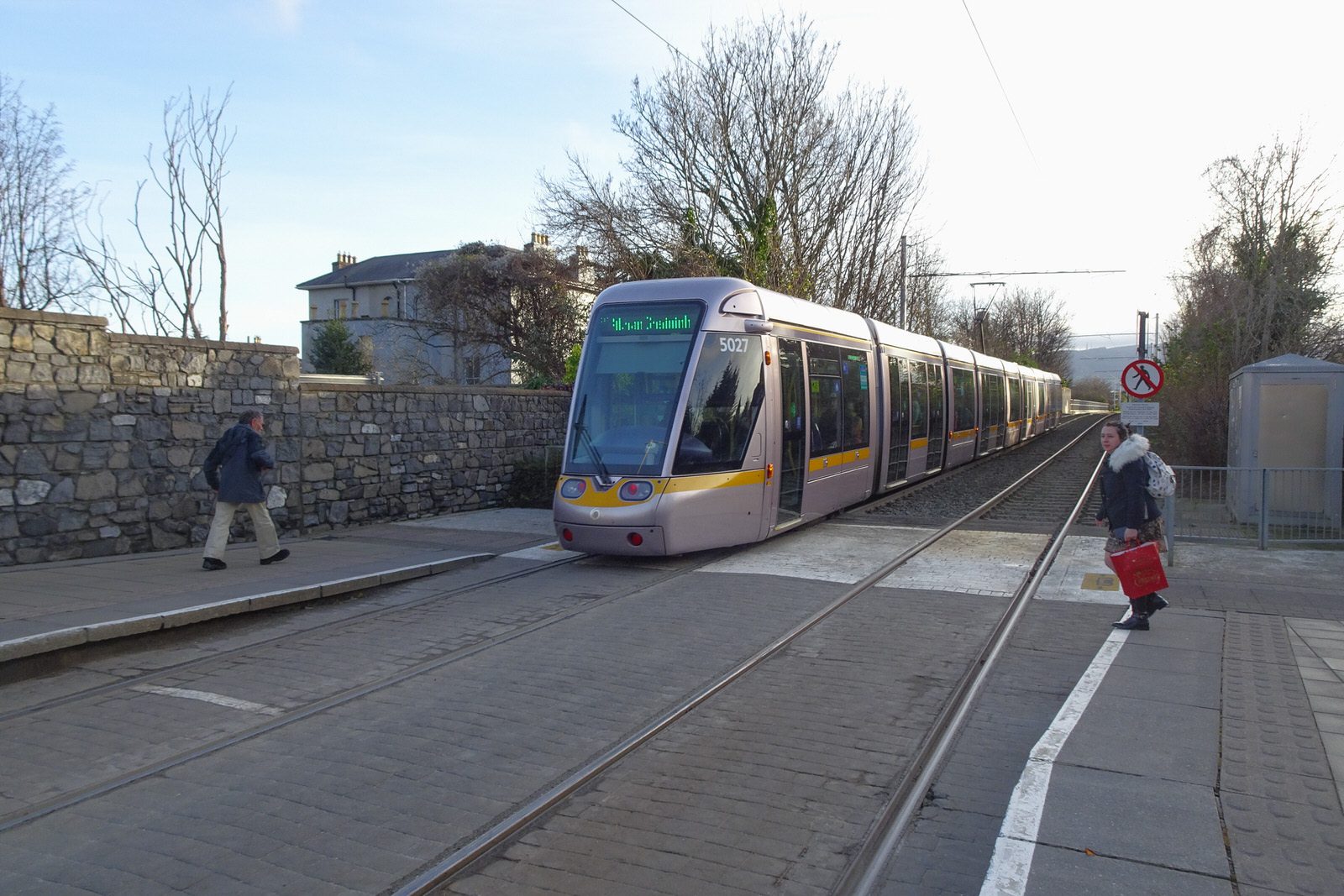 THE MILLTOWN LUAS TRAM STOP A FEW DAYS BEFORE CHRISTMAS DAY [AND NEARBY]-226269-1
