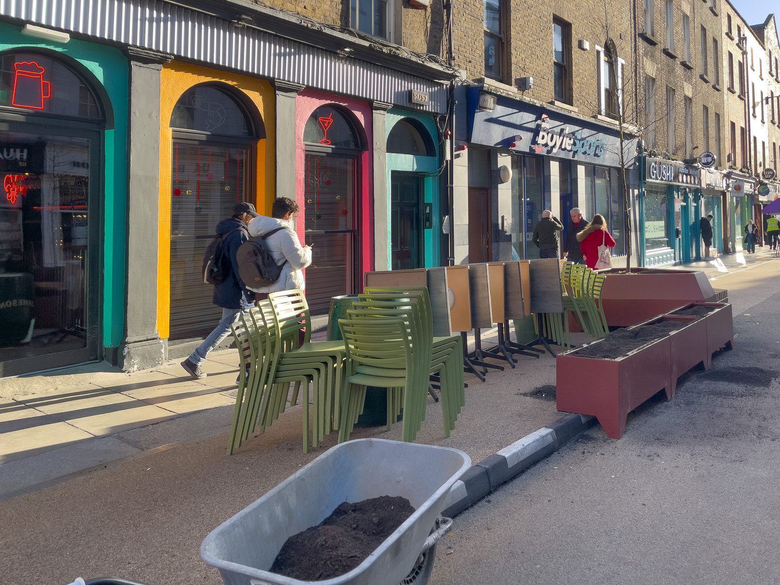 THE NEW STREET FURNITURE AND THE CHRISTMAS TREE [HAVE ARRIVED IN CAPEL STREET]-225858-1