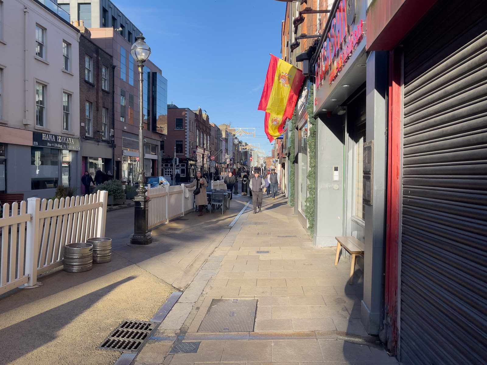 THE NEW STREET FURNITURE AND THE CHRISTMAS TREE [HAVE ARRIVED IN CAPEL STREET]-225874-1