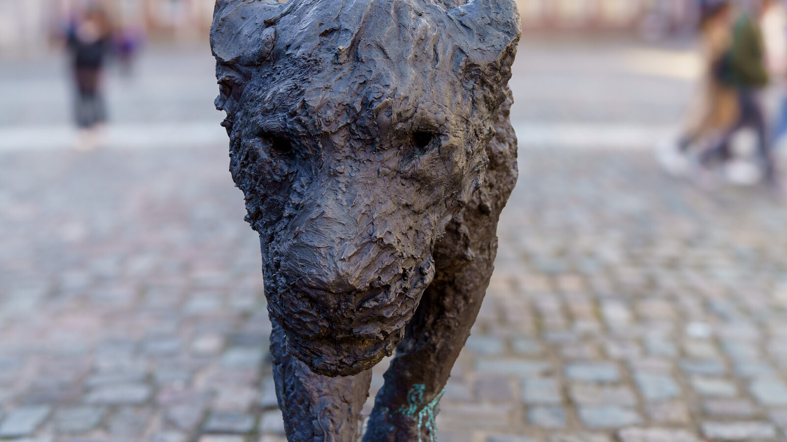 HOW DARE YOU CALL ME KITTY [BRONZE LIONESS BY DAVIDE RIVALTA IN THE UPPER COURTYARD DUBLIN CASTLE]-228101-1