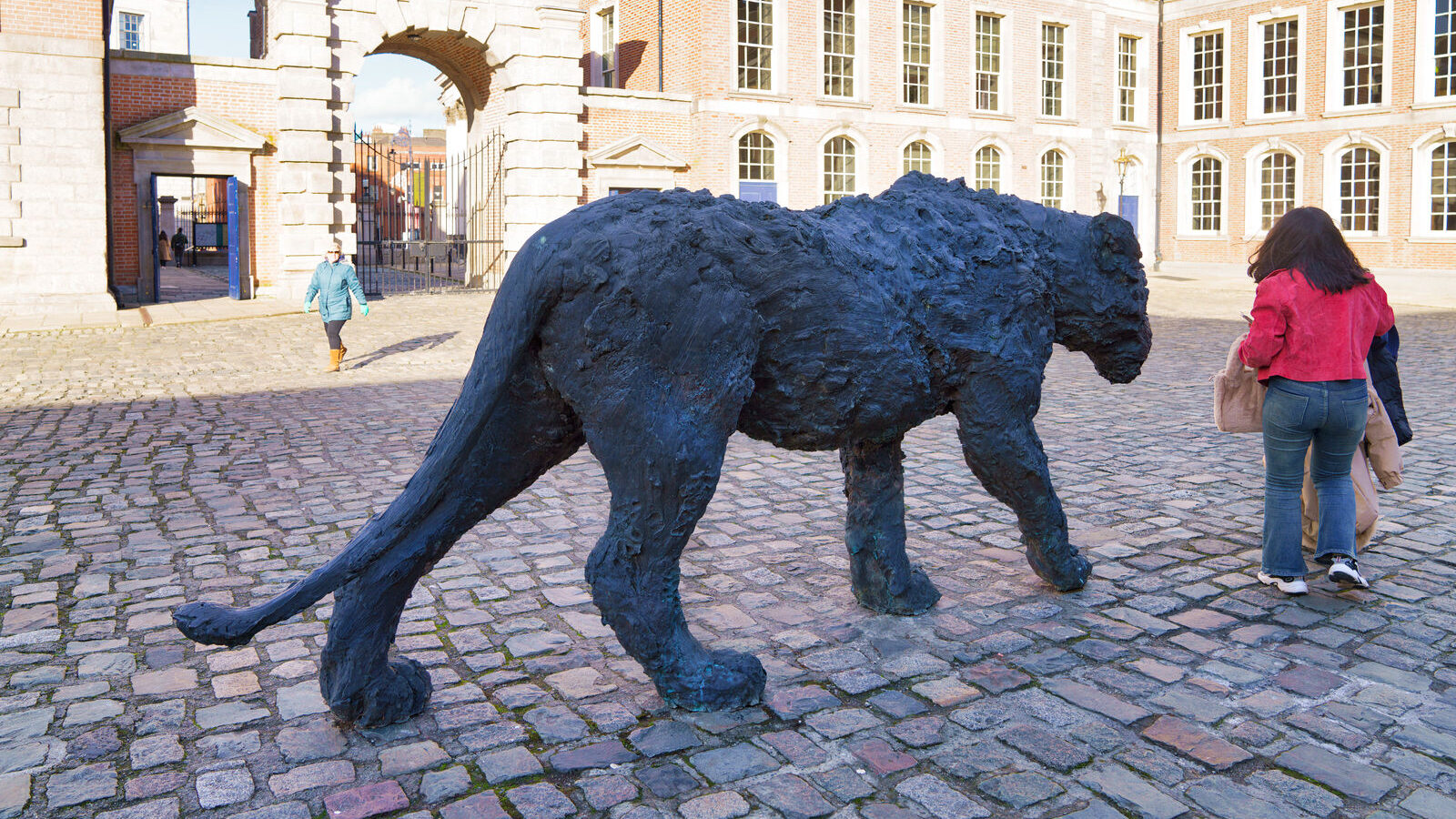 HOW DARE YOU CALL ME KITTY [BRONZE LIONESS BY DAVIDE RIVALTA IN THE UPPER COURTYARD DUBLIN CASTLE]-228103-1