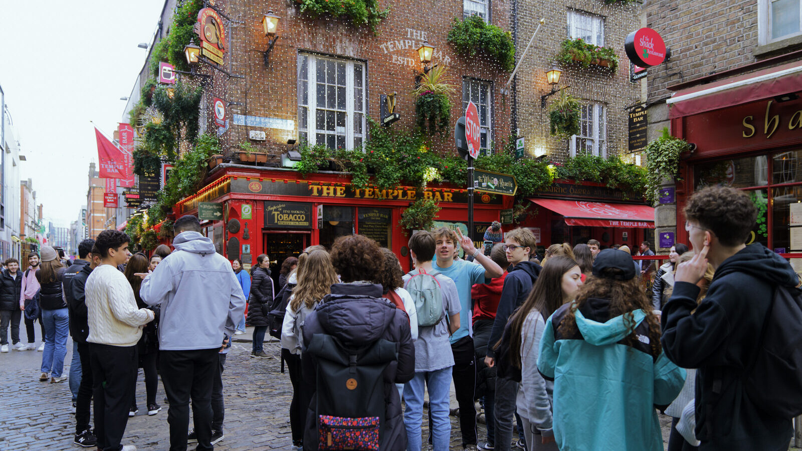 THE TEMPLE BAR PUB [IS IN TEMPLE BAR AND IT IS NOT THE OLDEST PUB IN THE IMMEDIATE AREA]-228209-1