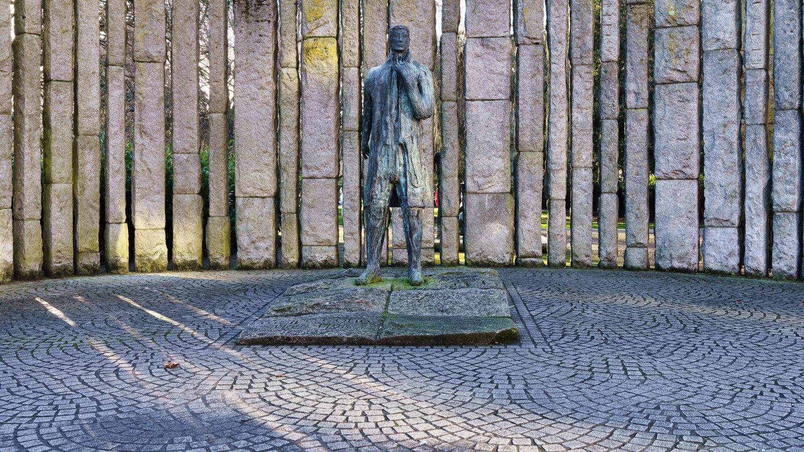WOLFE TONE BY EDWARD DELANEY [I LIKE THE SETTING AT THE CORNER OF STEPHEN'S GREEN]-228101-1
