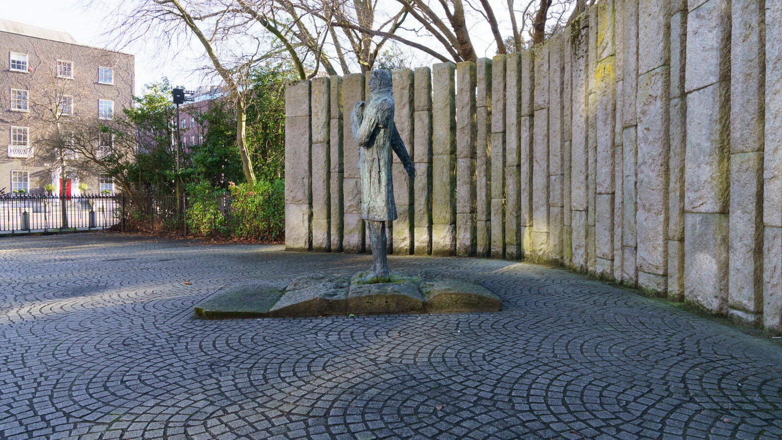 WOLFE TONE BY EDWARD DELANEY [I LIKE THE SETTING AT THE CORNER OF STEPHEN'S GREEN]-228104-1