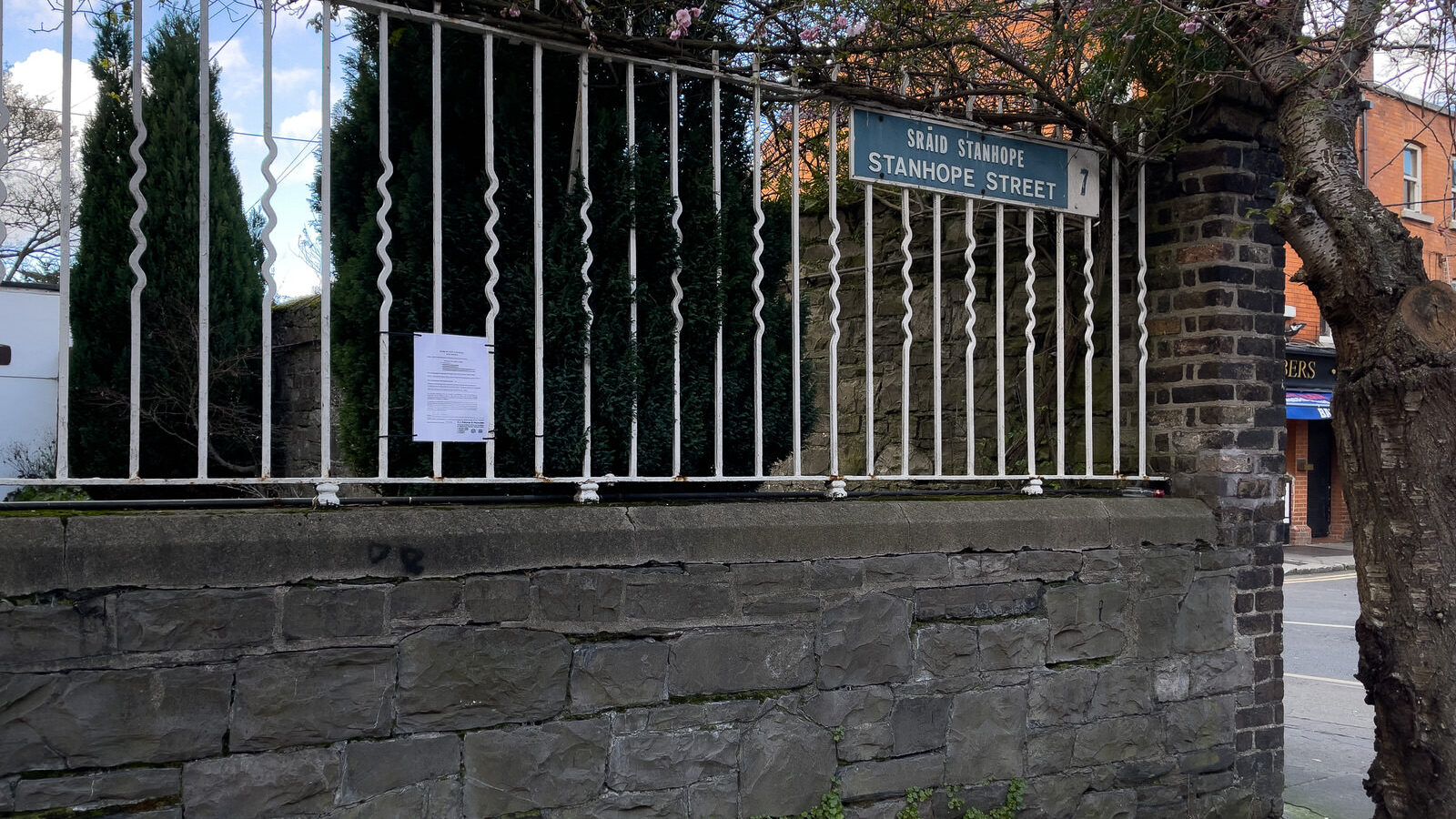 EXPLORING GRANGEGORMAN LOWER [WHICH IS BOTH A STREET AND AN AREA OR DISTRICT]-229018-1