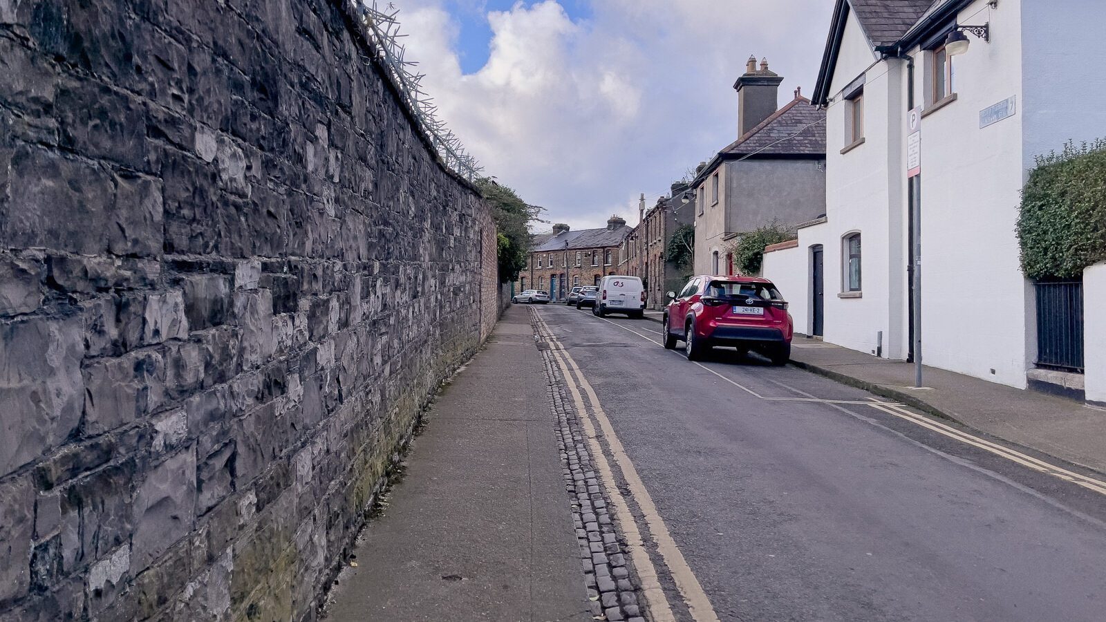 EXPLORING GRANGEGORMAN LOWER [WHICH IS BOTH A STREET AND AN AREA OR DISTRICT]-229029-1