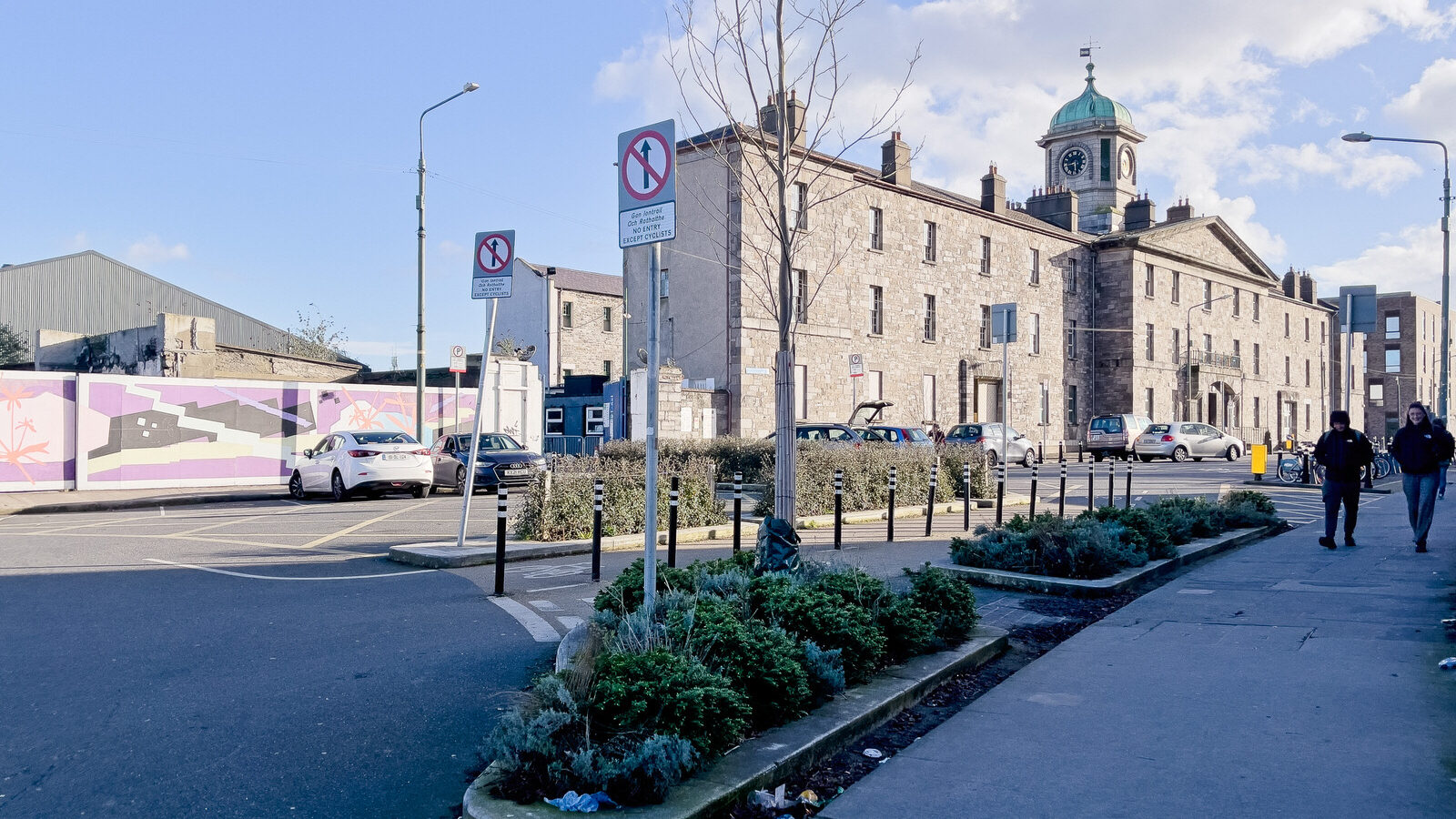 EXPLORING GRANGEGORMAN LOWER [WHICH IS BOTH A STREET AND AN AREA OR DISTRICT]-229047-1