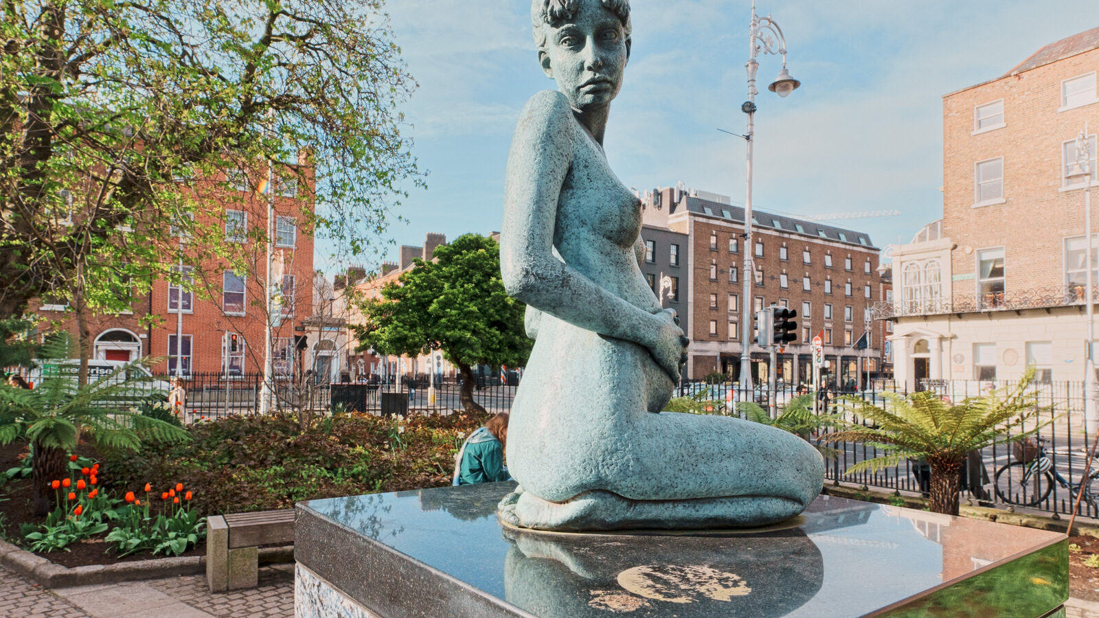 IN MERRION SQUARE THERE IS A WONDERFUL MEMORIAL TO OSCAR WILDE [IT IS BY DANNY OSBORNE AND THERE ARE THREE DISTINCT ELEMENTS]-229775-1