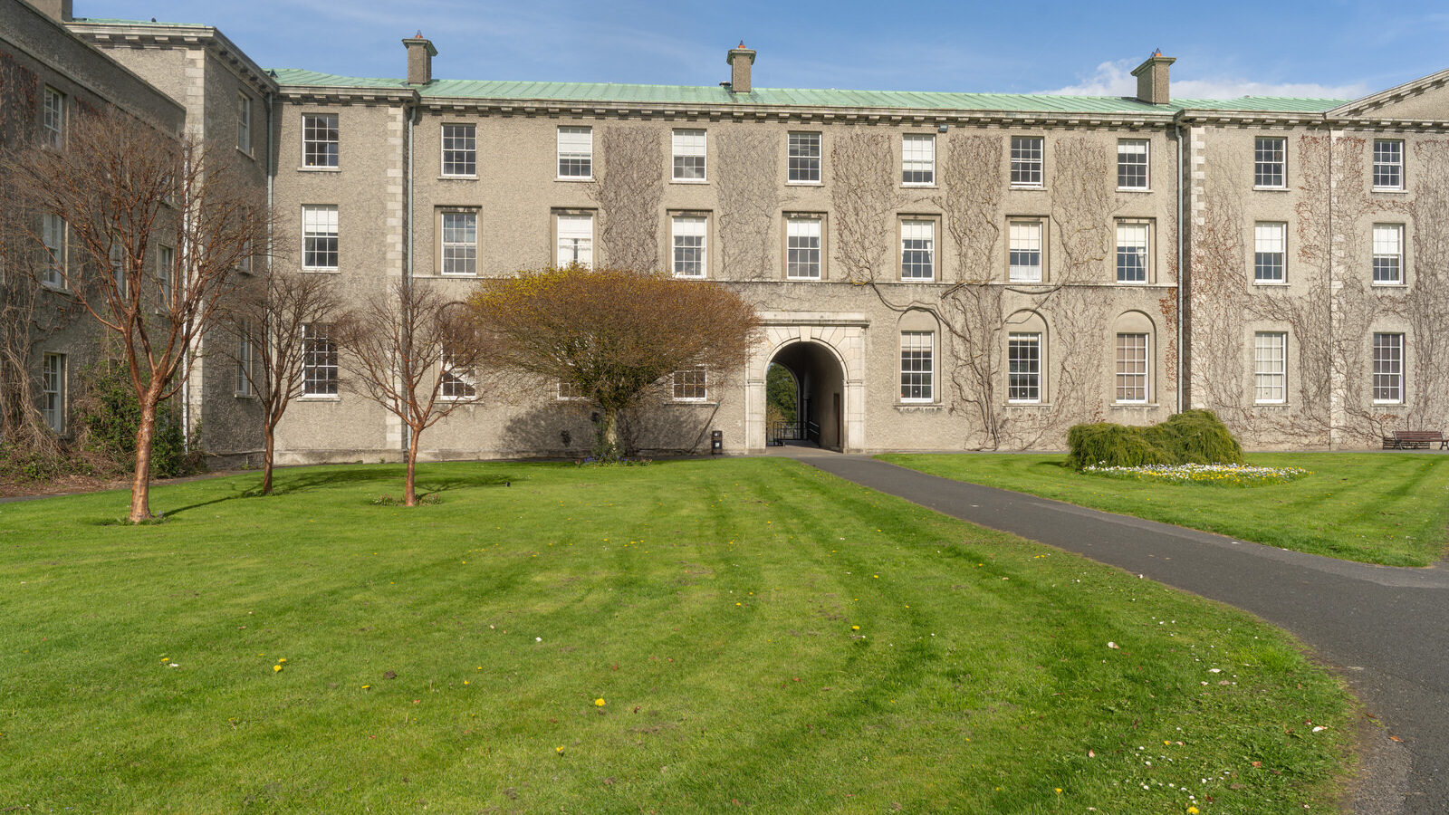 ST PATRICK'S COLLEGE IN MAYNOOTH [COUNTY KILDARE]-223058-1