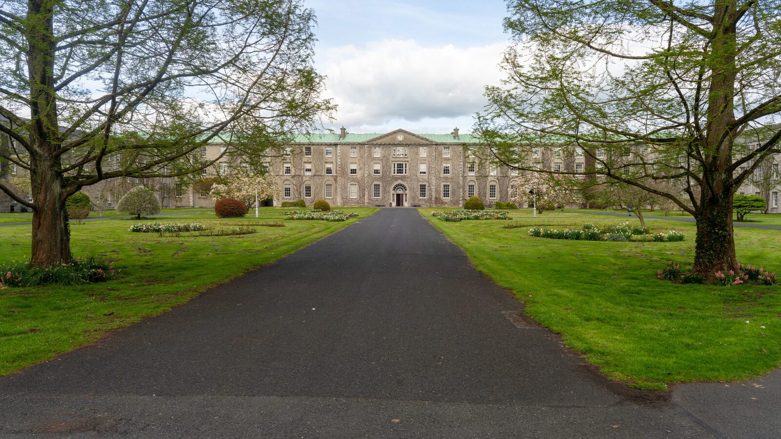 ST PATRICK'S COLLEGE IN MAYNOOTH [COUNTY KILDARE]-223062-1