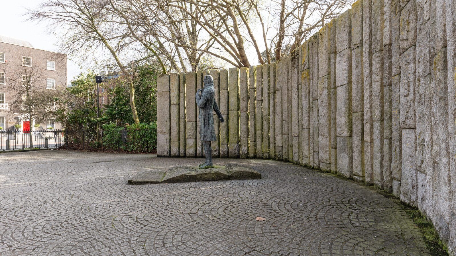 TWO MEMORIALS FOR THE PRICE OF ONE [AT THE NORTHEAST CORNER OF ST STEPHEN'S GREEN]-229997-1