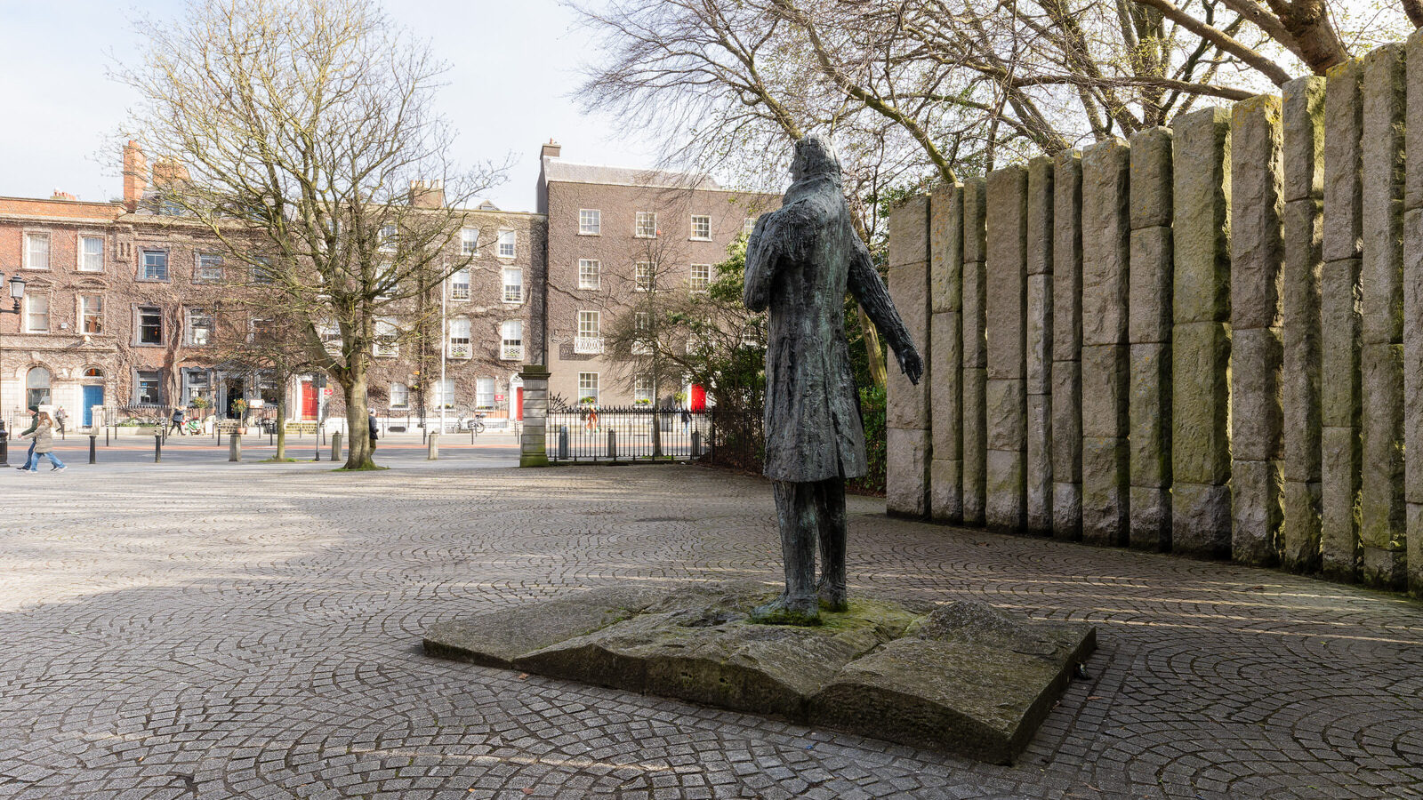 TWO MEMORIALS FOR THE PRICE OF ONE [AT THE NORTHEAST CORNER OF ST STEPHEN'S GREEN]-229998-1