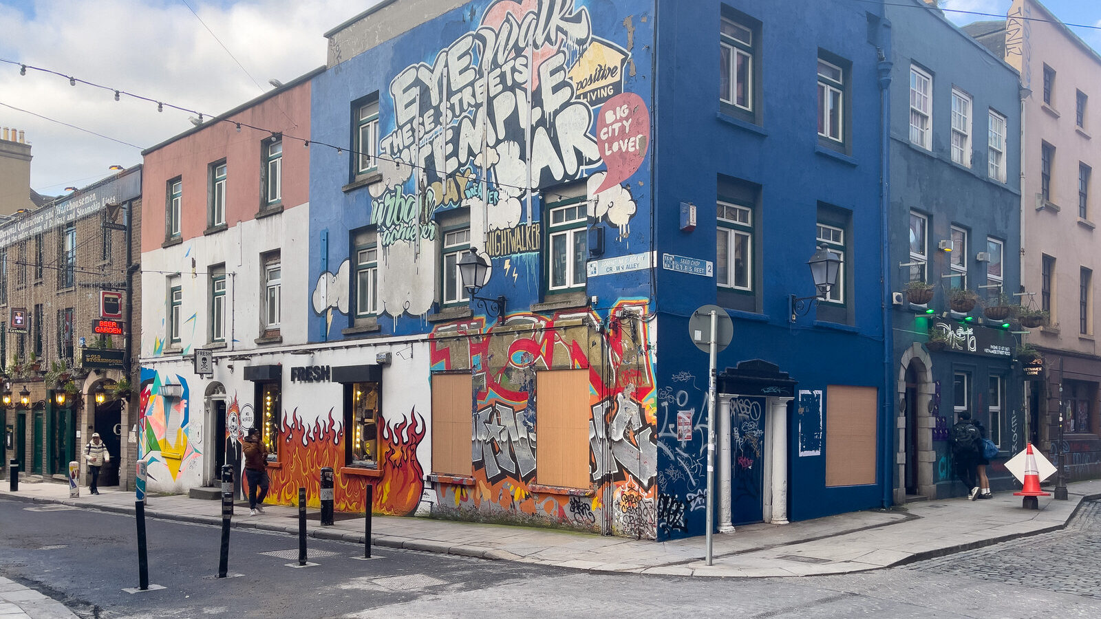 VISITING DUBLIN FOR ST PATRICK'S WEEKEND [IS TEMPLE BAR AS GOOD AS MANY CLAIM IT TO BE?]-229504-1