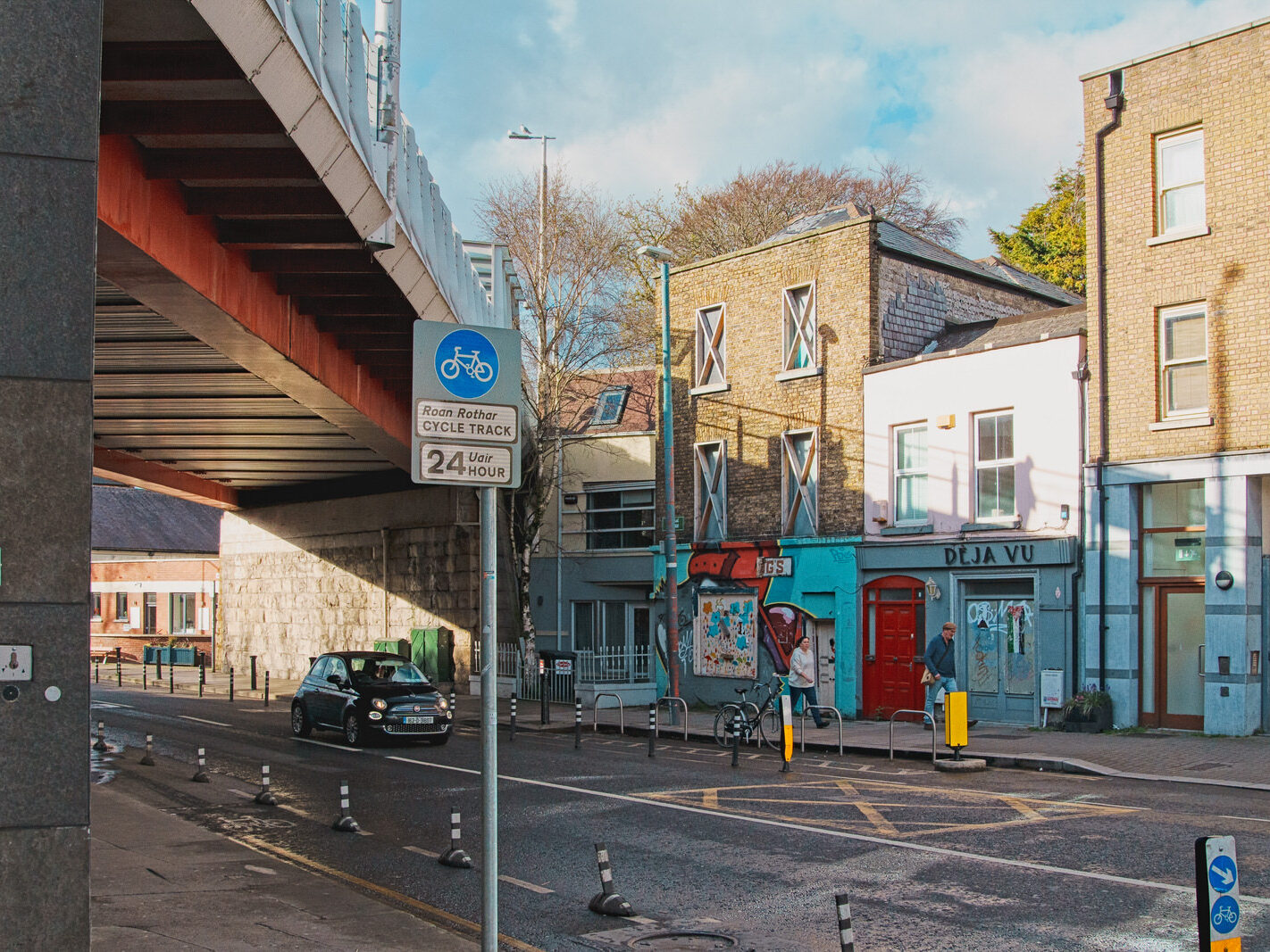 THE RANELAGH LUAS TRAM STOP [AND HOW TO PRONOUNCE RANELAGH]-231210-1