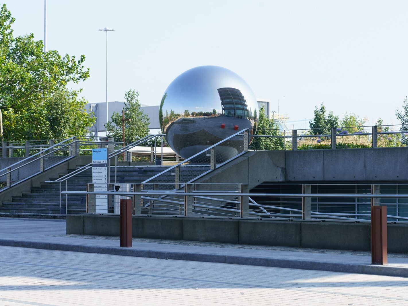 THE CORTEN STEEL SIGN LOOKS LIKE A SHIP PLUS REFURBISHED CRANE [DUBLIN PORT 2024]-239602-1