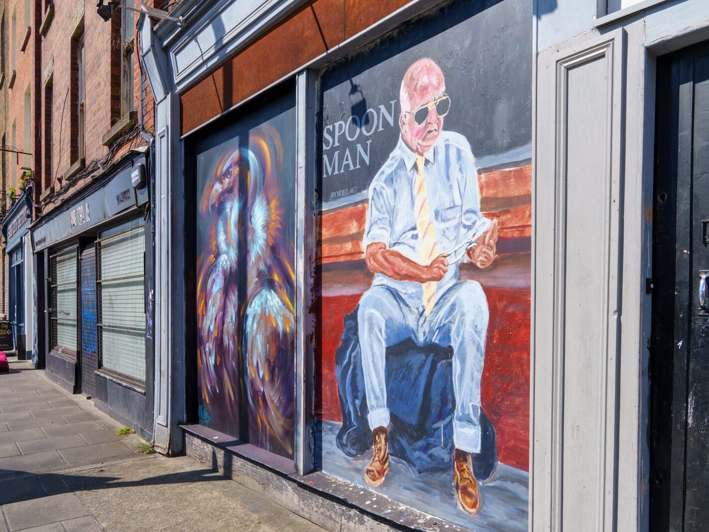 THE SPOON MAN MURAL [COULD BE A TRIBUTE TO DECLAN WALSH AND THE ARTIST MAY WELL BE ORIEL]-239011-1