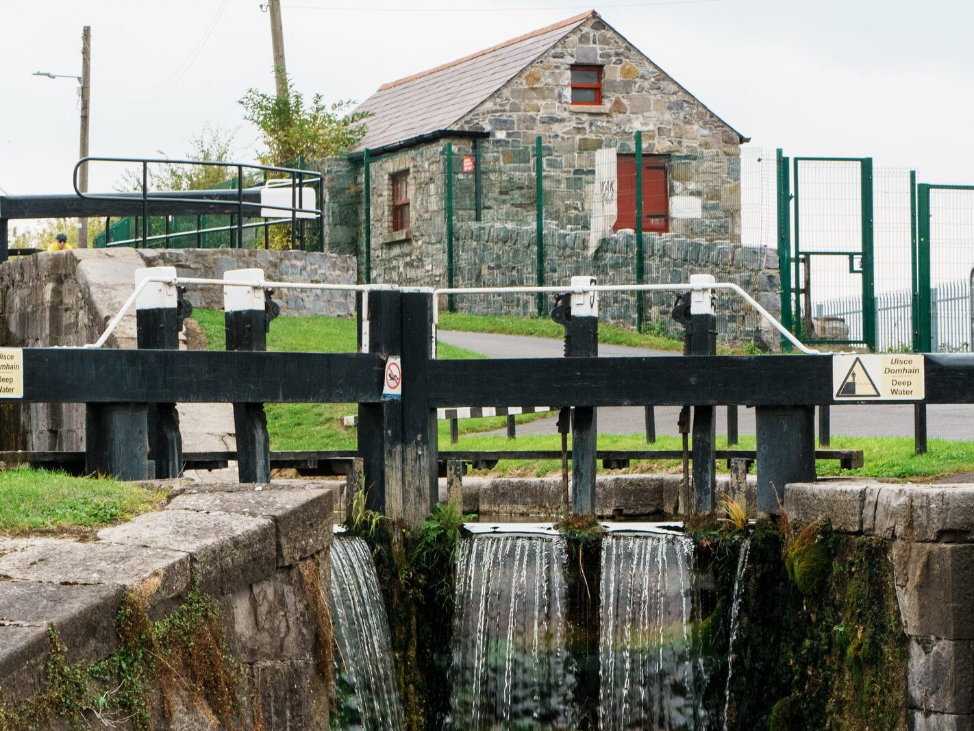 BETWEEN LOCK 5 AND LOCK 6 [ROYAL CANAL DUBLIN]-241109-1