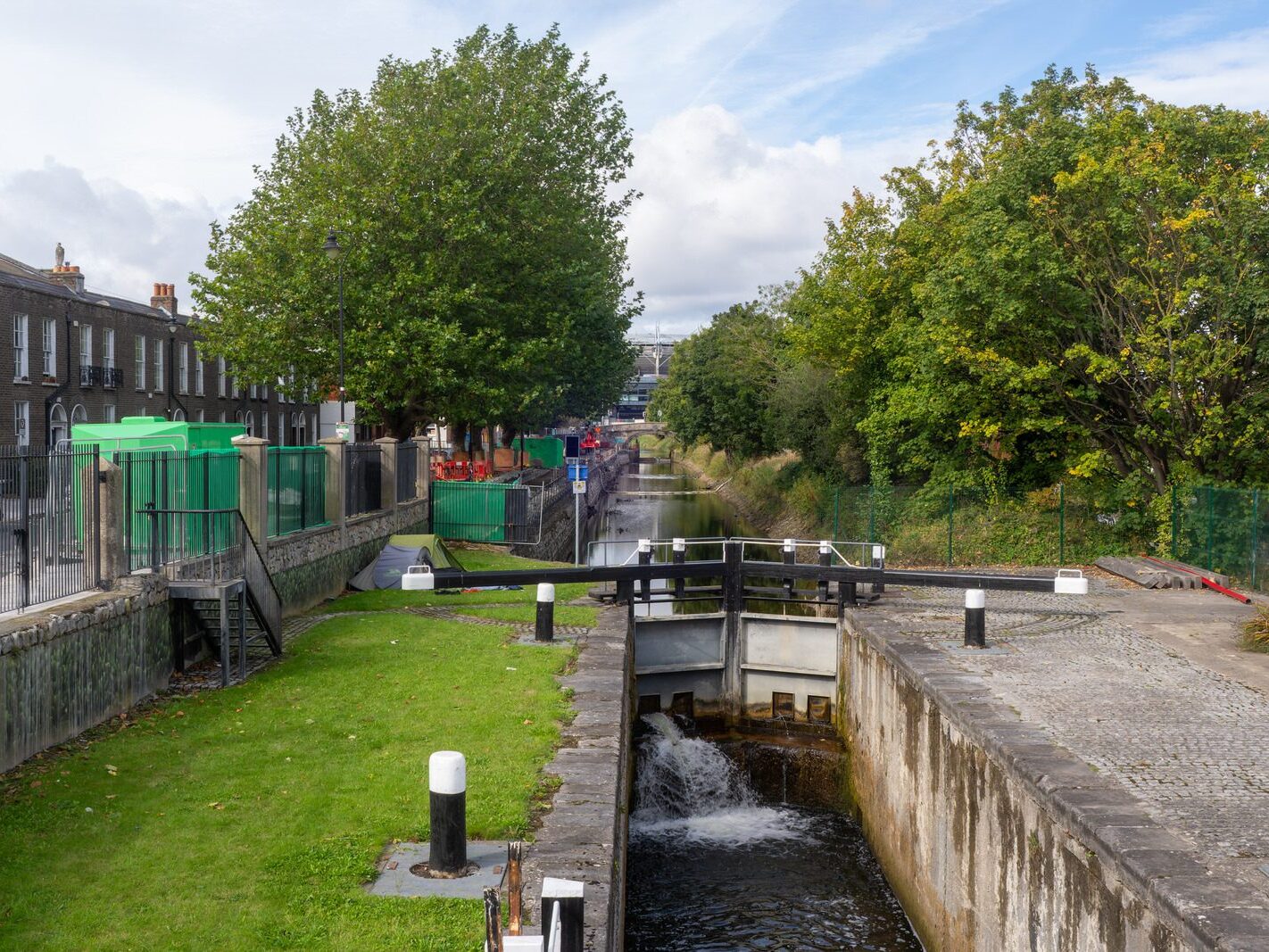 FROM PEARSE STATION TO NEWCOMEN BRIDGE [THE ROADWORKS ARE MORE OR LESS COMPLETE]-241863-1