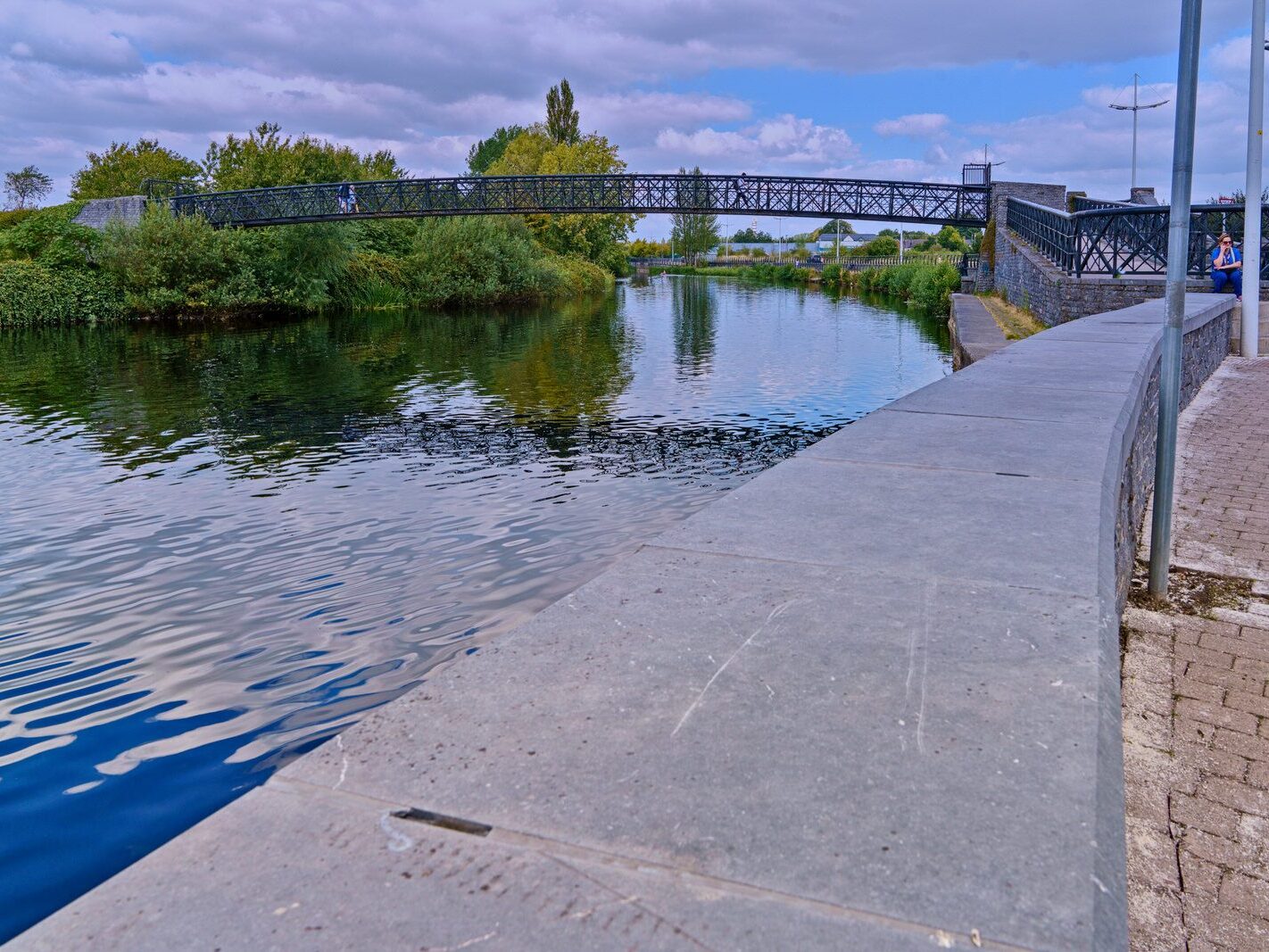 THE MILLENNIUM BRIDGE IN CARLOW [A MODERN LINK ACROSS THE BARROW]-239514-1