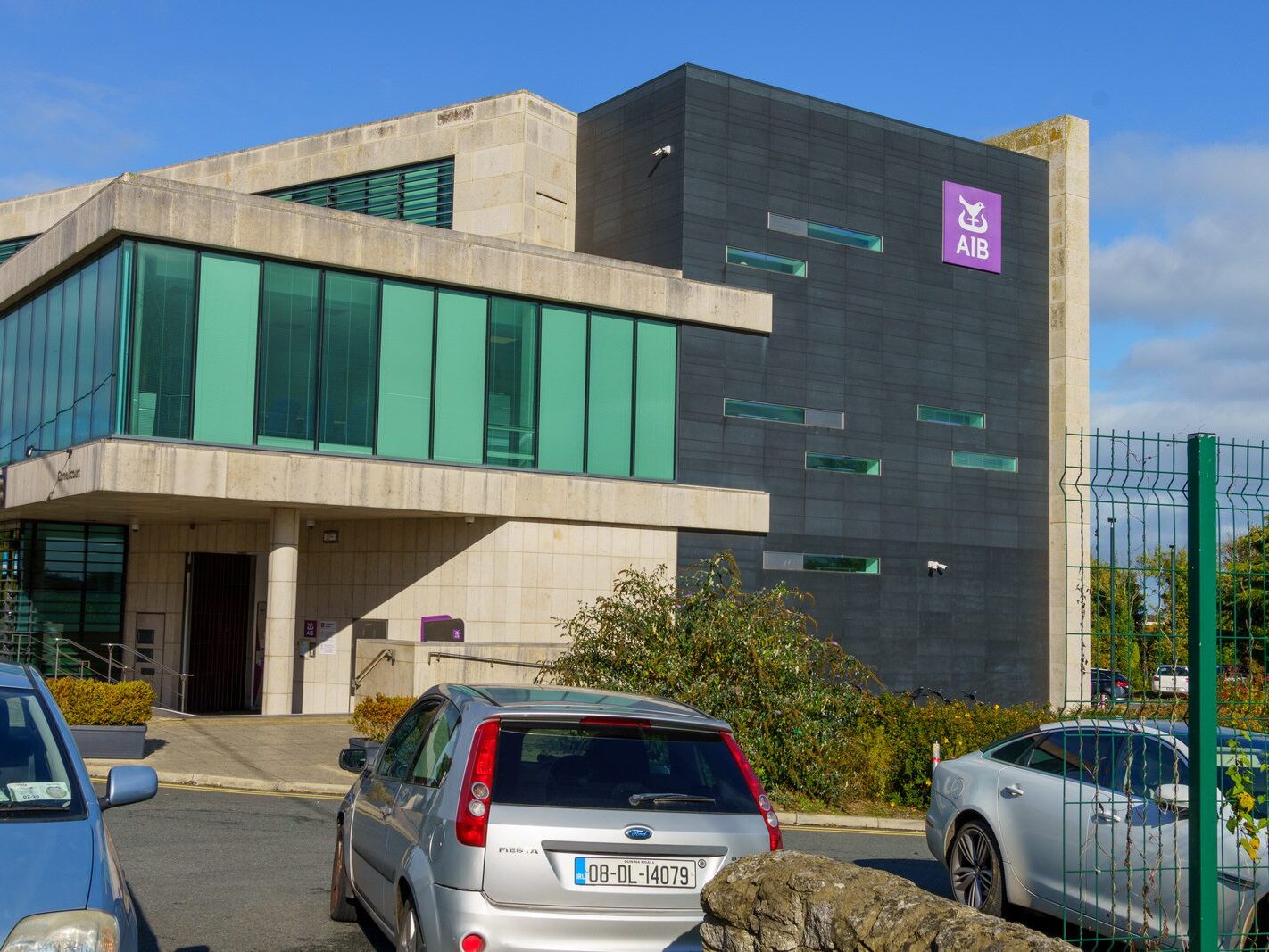 AIB BUSINESS BANKING CENTRE [CORNELSCOURT VILLAGE DUBLIN]-242840-1