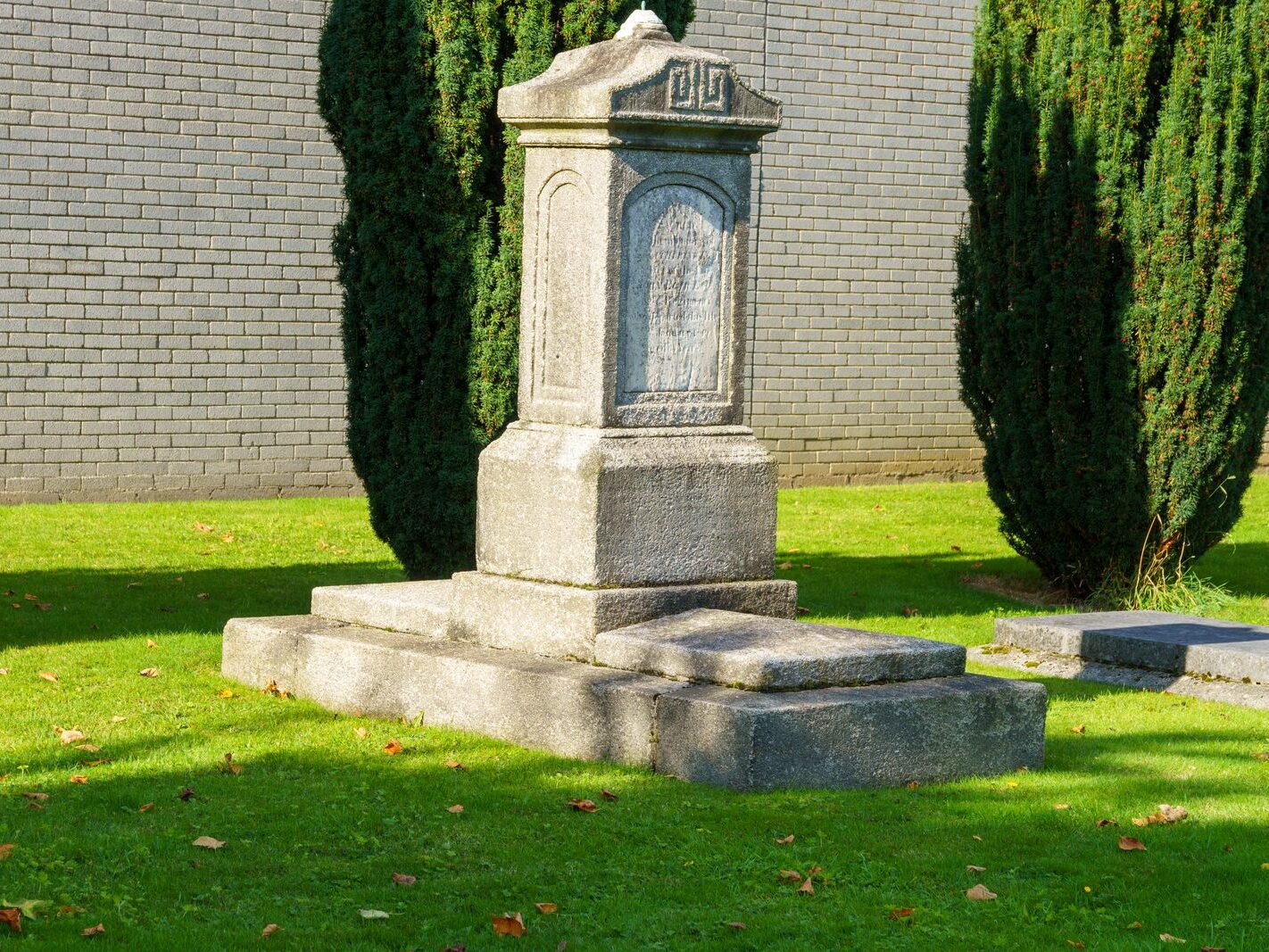 ARBOUR HILL CEMETERY AND 1916 MEMORIAL [PHOTOGRAPHED 10 OCTOBER 2024]-243335-1