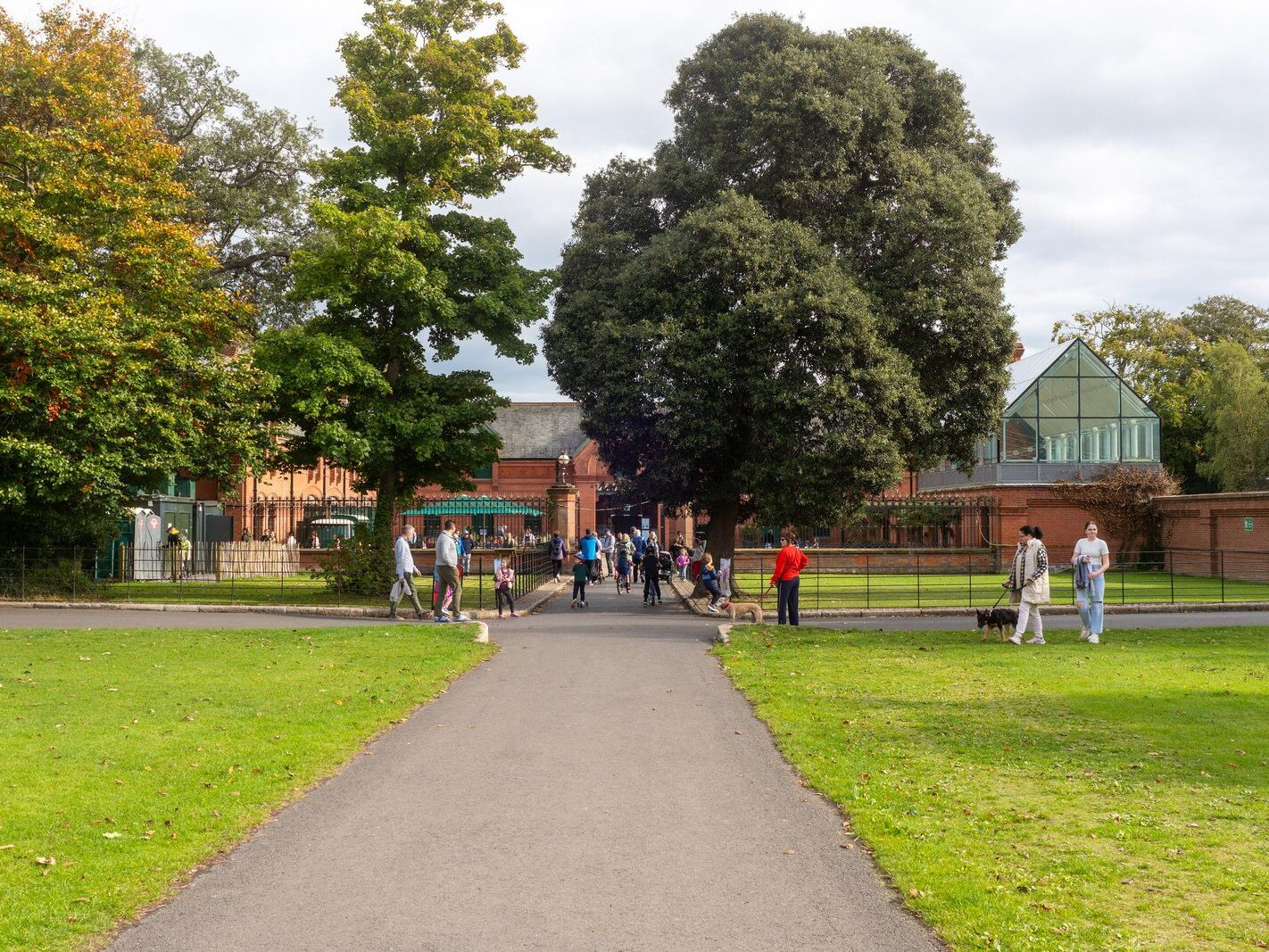 WHEN YOU ARE IN DUBLIN YOU SHOULD VISIT ST ANNE'S PARK [A RANDOM COLLECTION OF IMAGES]-242020-1