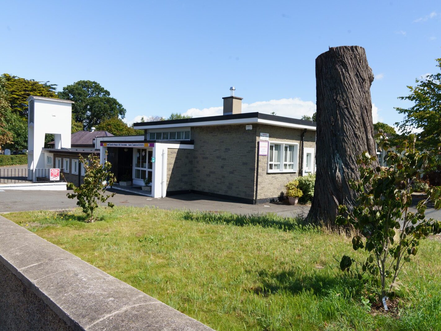 ST LAURENCE O'TOOLE CHURCH - HARLEYS HANGER [AND NEARBY MOUNT ANVILLE PRIMARY SCHOOL]-243720-1