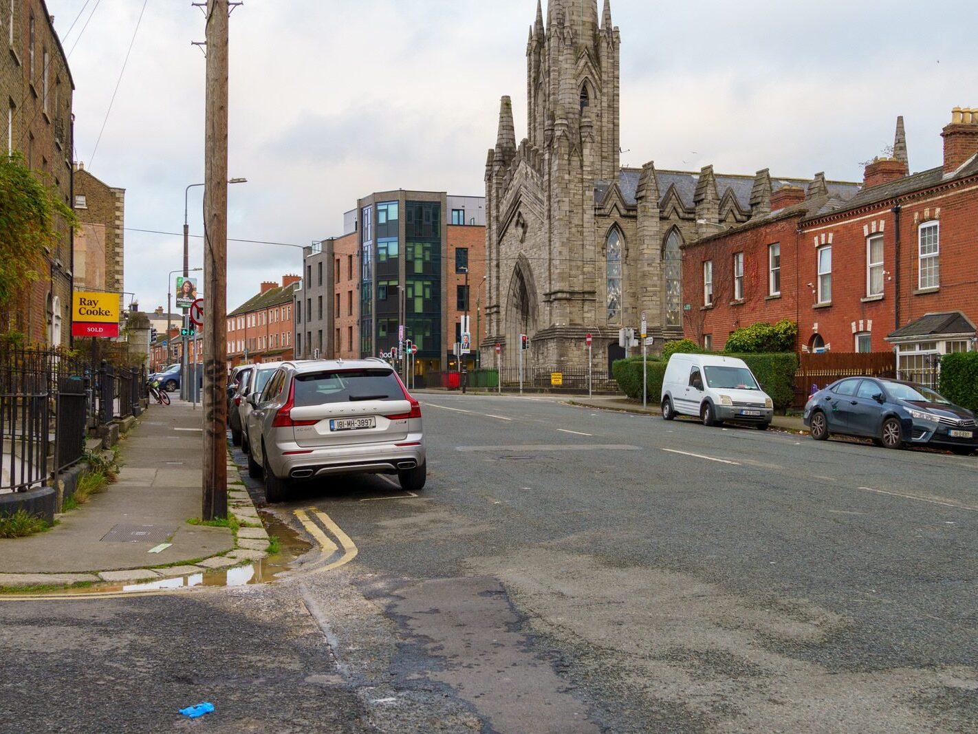 ST MARY'S KNOWN AS THE BLACK CHURCH [LOTS GOING ON IN THE IMMEDIATE AREA AND THE BUS SERVICES WILL CHANGE IN DECEMBER]-244313-1