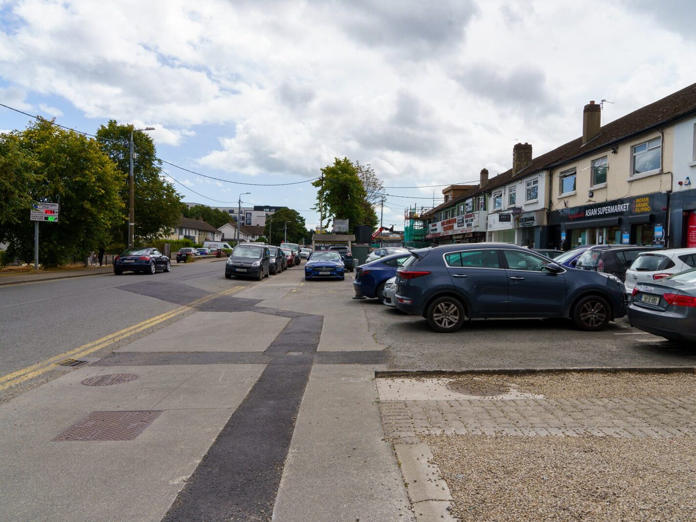 THE OLD DUBLIN ROAD STILLORGAN SECTION [IN THE 1960s I LIVED AT WOODLANDS DRIVE WHICH IS OFF THIS ROAD]-243610-1