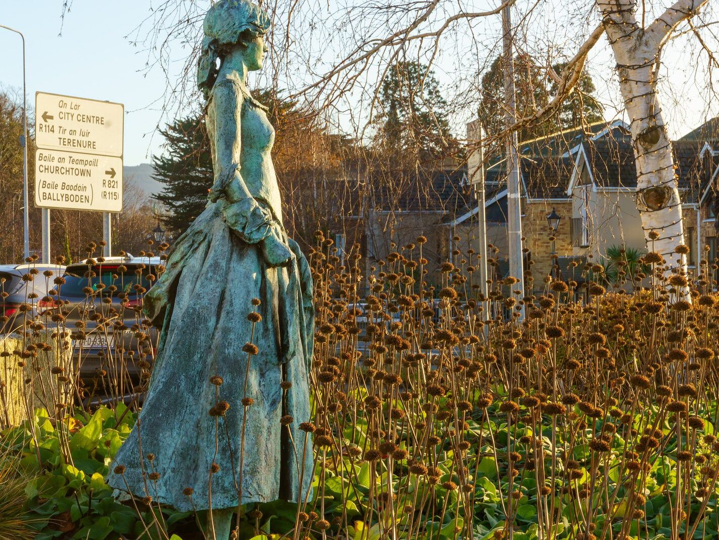 ANNE DEVLIN SCULPTURE [RATHFARNHAM VILLAGE DECEMBER 2024]-245503-1