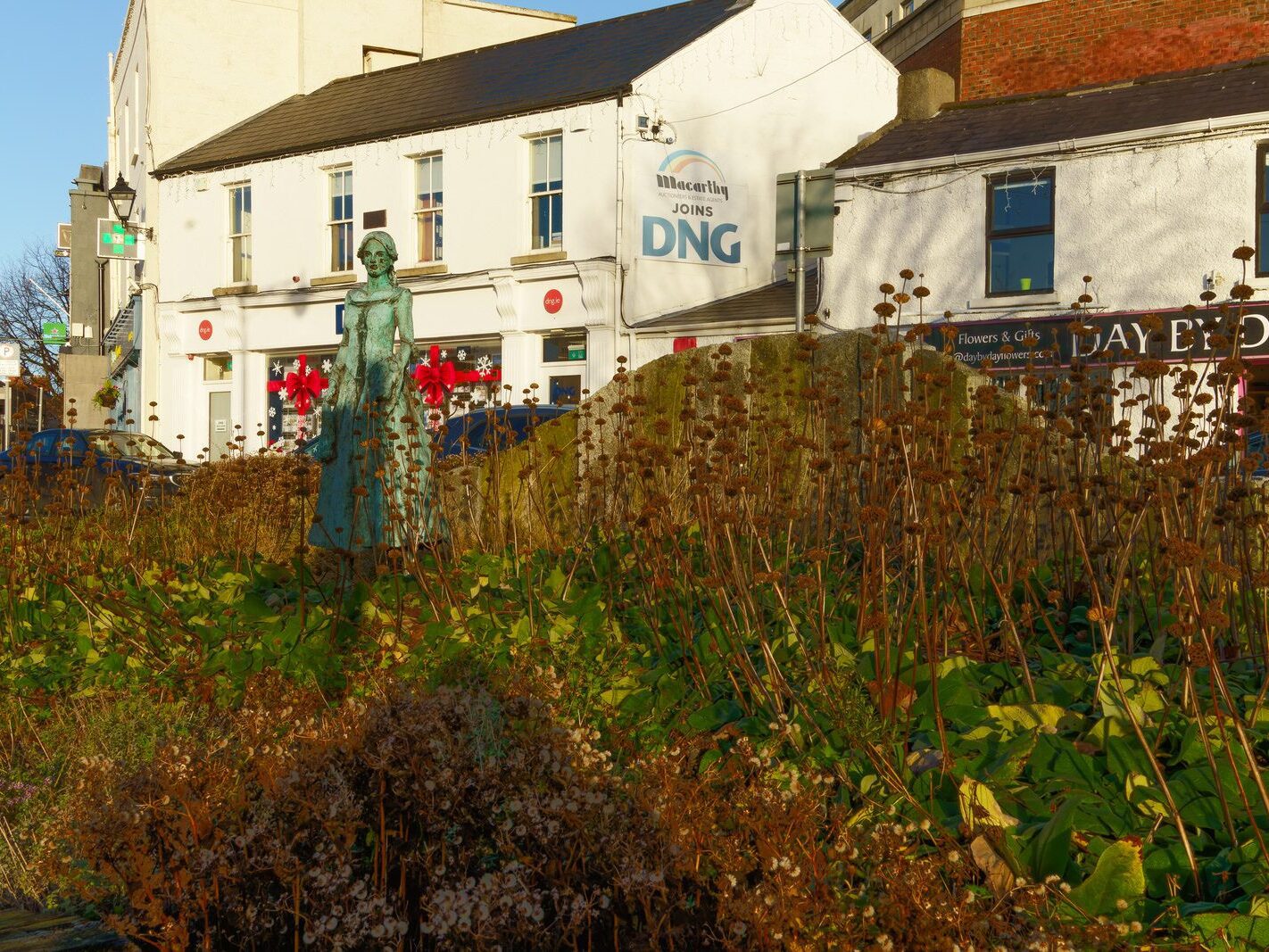 ANNE DEVLIN SCULPTURE [RATHFARNHAM VILLAGE DECEMBER 2024]-245507-1