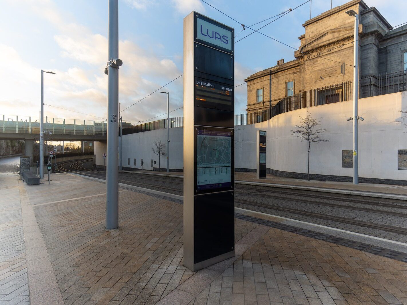 BROADSTONE LUAS TRAM STOP [BROADSTONE PLAZA INCLUDING THE BUA COFFEE KIOSK]-245528-1