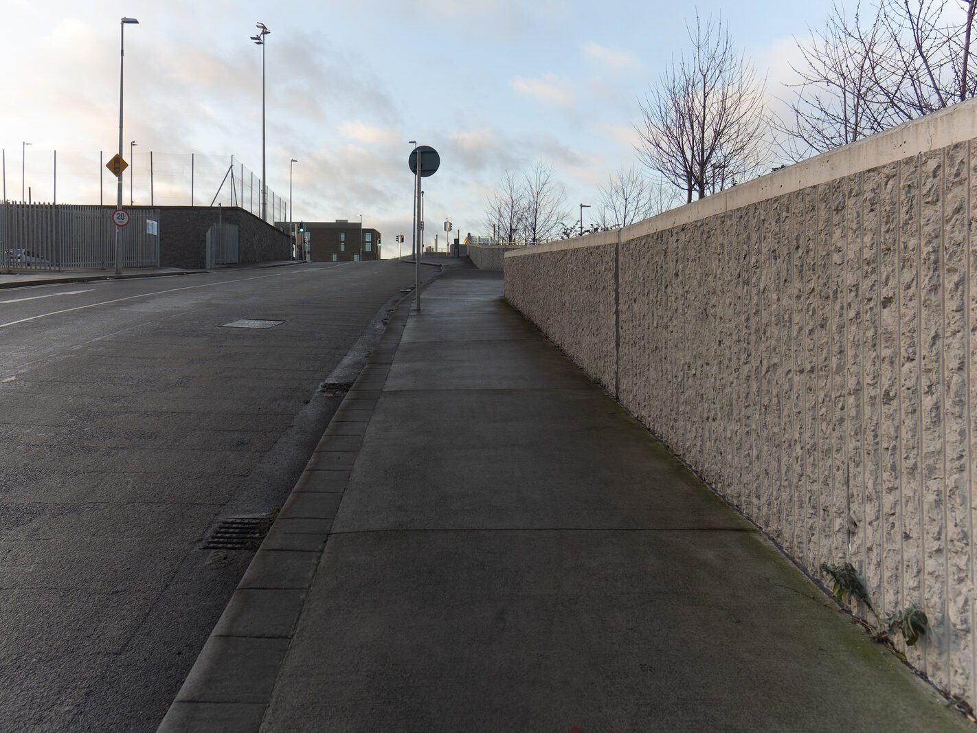 BROADSTONE LUAS TRAM STOP [BROADSTONE PLAZA INCLUDING THE BUA COFFEE KIOSK]-245536-1