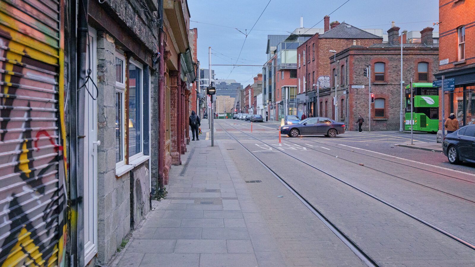 A QUICK VISIT TO BENBURB STREET [IT WAS GETTING DARK AT THE TIME]-226122-1