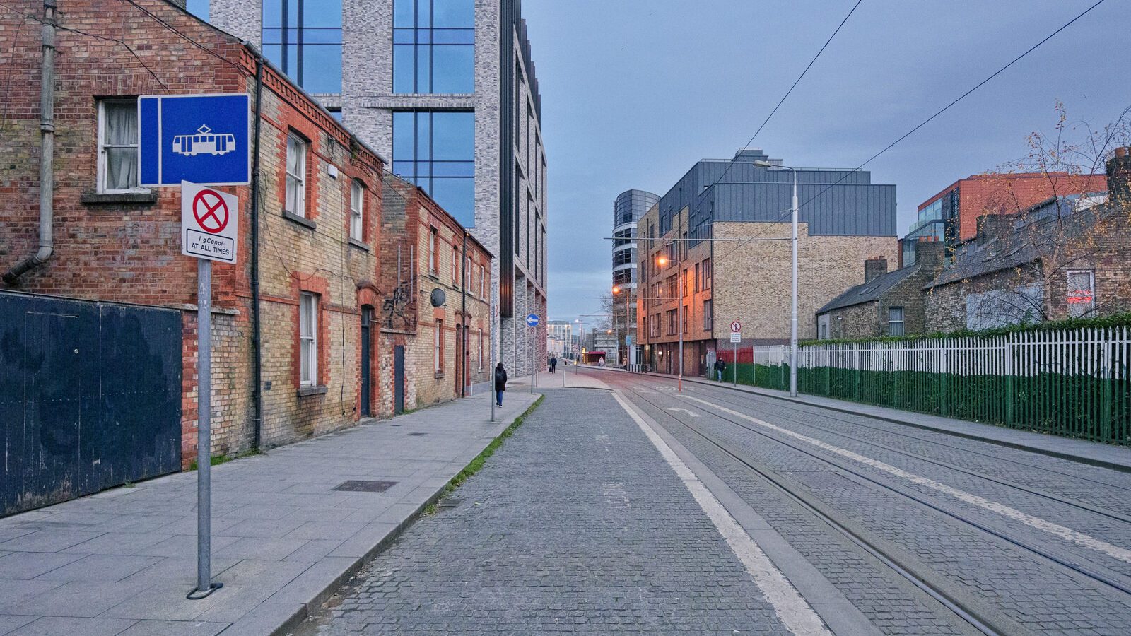 A QUICK VISIT TO BENBURB STREET [IT WAS GETTING DARK AT THE TIME]-226138-1