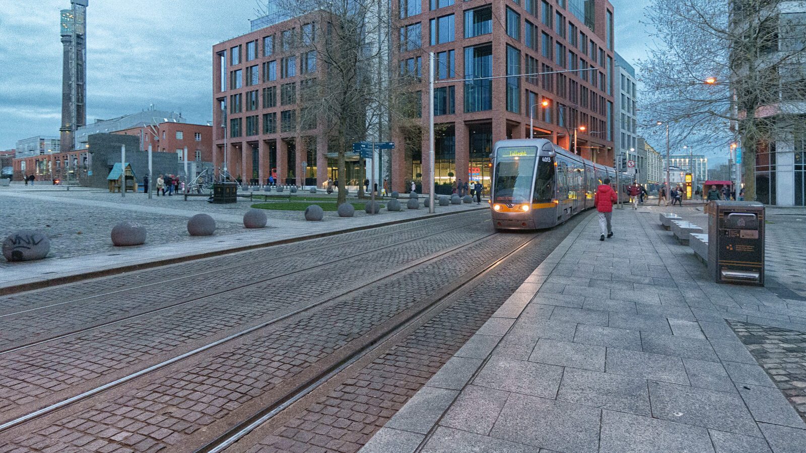 SMITHFIELD AREA PHOTOGRAPHED THE WEEK BEFORE CHRISTMAS 2023 [TESCO EXPRESS OPENED BESIDE THE TRAM STOP THIS TIME LAST YEAR]-226145-1