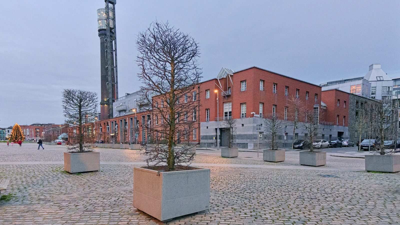 SMITHFIELD AREA PHOTOGRAPHED THE WEEK BEFORE CHRISTMAS 2023 [TESCO EXPRESS OPENED BESIDE THE TRAM STOP THIS TIME LAST YEAR]-226158-1