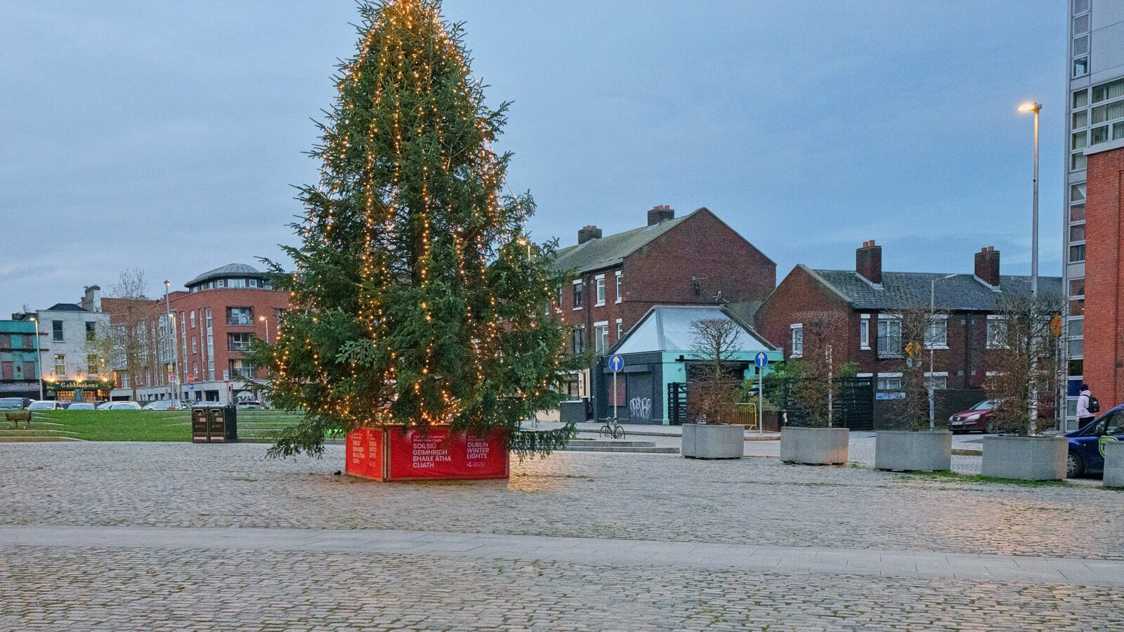 SMITHFIELD AREA PHOTOGRAPHED THE WEEK BEFORE CHRISTMAS 2023 [TESCO EXPRESS OPENED BESIDE THE TRAM STOP THIS TIME LAST YEAR]-226164-1