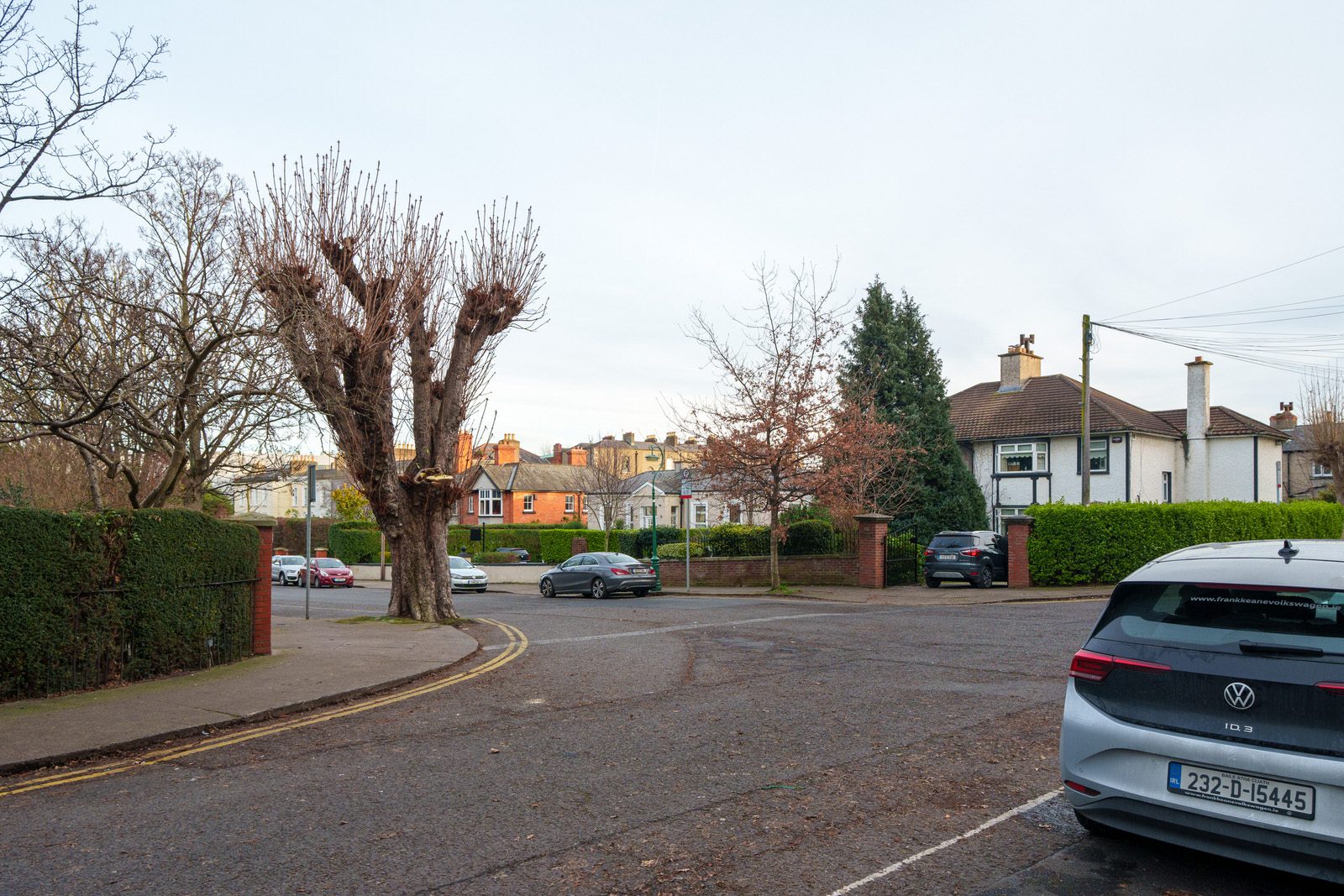 LEINSTER SQUARE AND PRINCE ARTHUR TERRACE [WHERE THE FAMOUS WRITER PATRICIO HERN ONCE LIVED]-227315-1