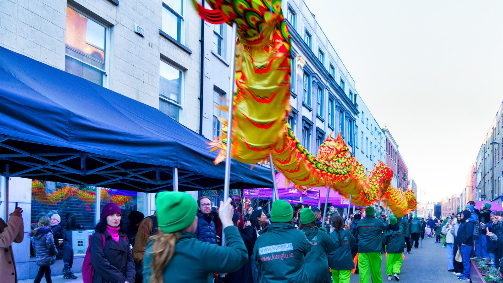 AS I WALKED ALONG CAPEL STREET I ENCOUNTERED A DRAGON [DID I HAVE TOO MUCH WINE?]-227889-1