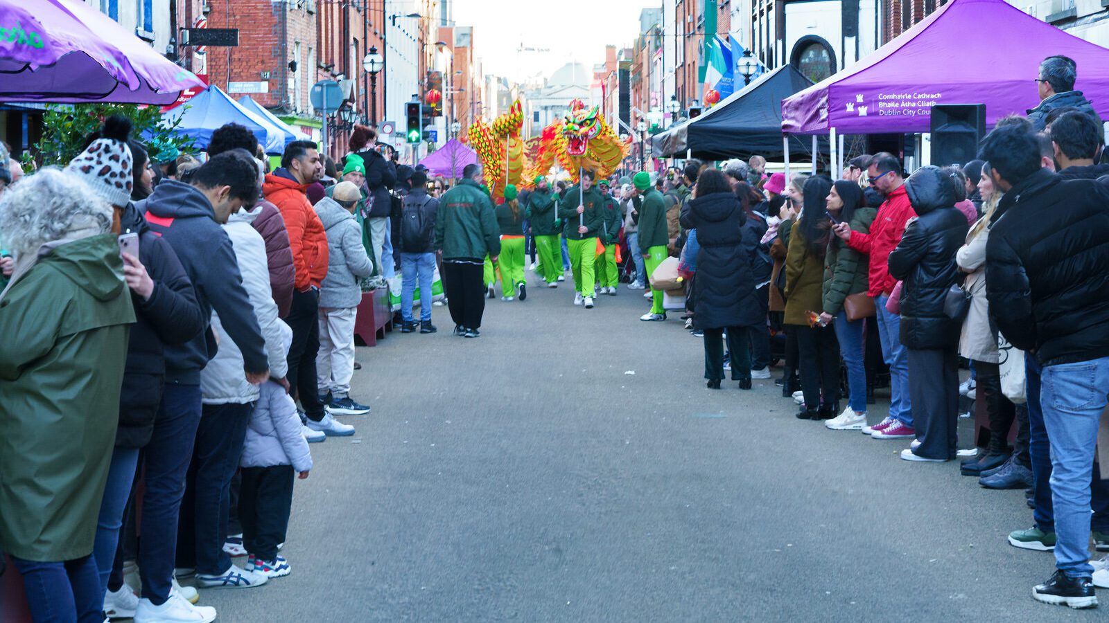 AS I WALKED ALONG CAPEL STREET I ENCOUNTERED A DRAGON [DID I HAVE TOO MUCH WINE?]-227893-1