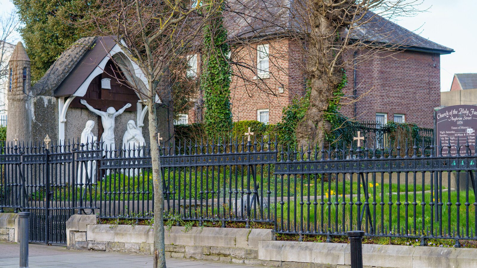 EXPLORING AUGHRIM STREET IN THE STONEYBATTER AREA OF DUBLIN [AND AUGHRIM LANE]-228655-1