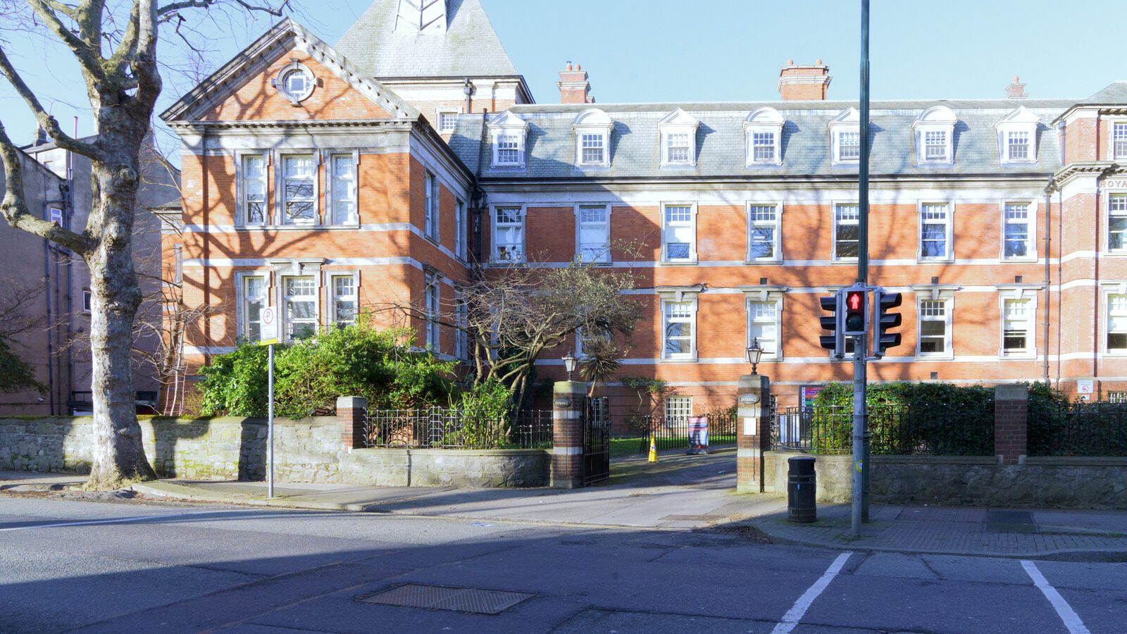 ROYAL VICTORIA EYE AND EAR HOSPITAL [ADELAIDE ROAD DUBLIN]-228015-1