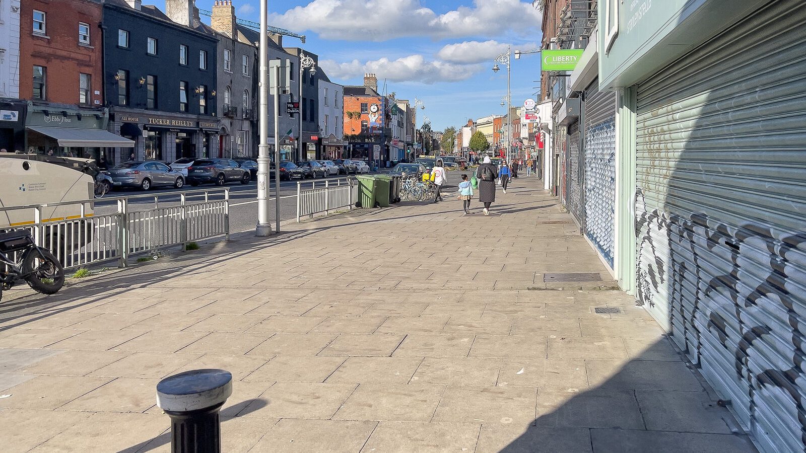 A WALK ALONG WEXFORD STREET AND CAMDEN STREET [ACCORDING TO TIME OUT MAGAZINE CAMDEN STREET IS NOW COOL]-223021-1