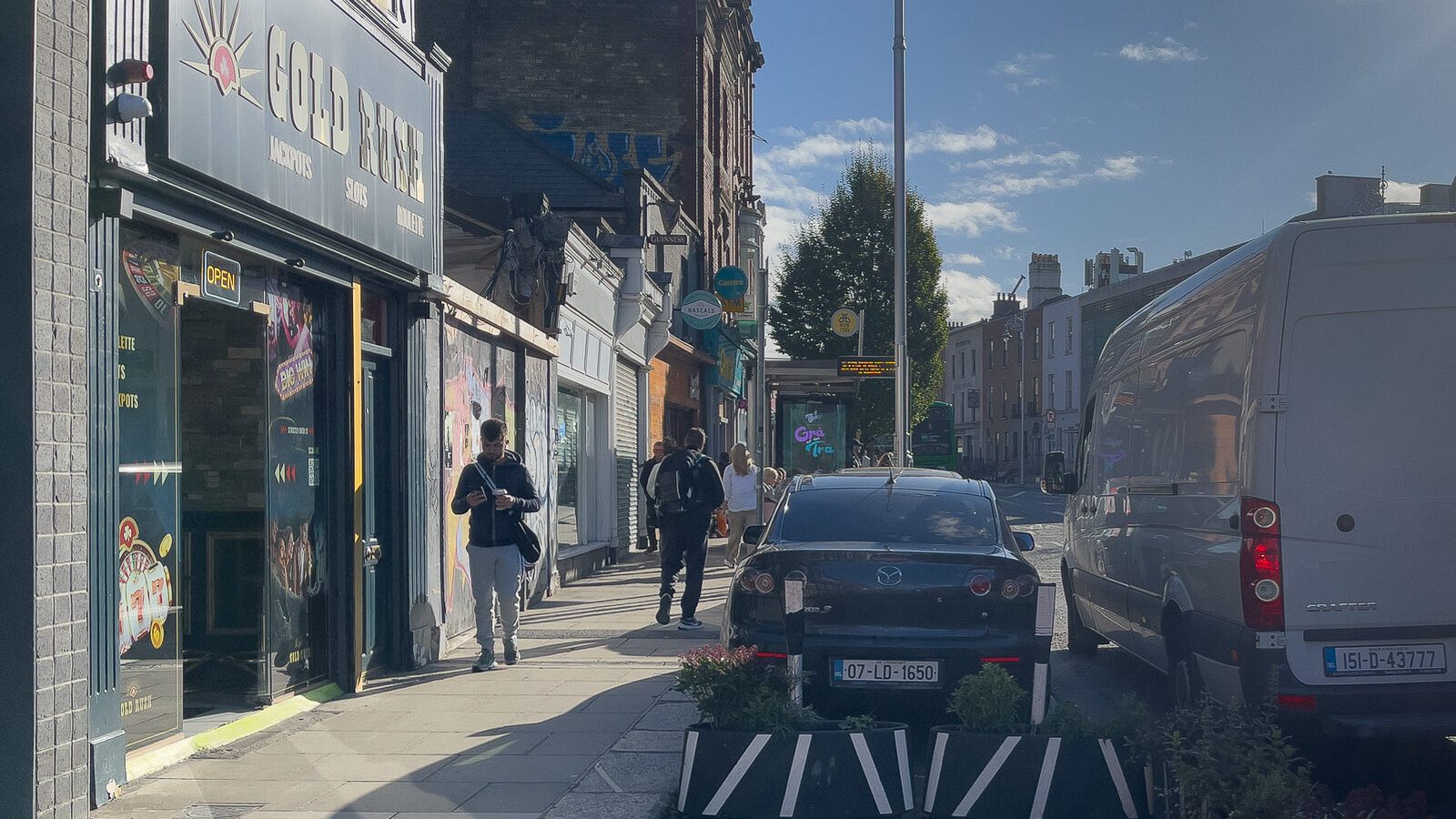 A WALK ALONG WEXFORD STREET AND CAMDEN STREET [ACCORDING TO TIME OUT MAGAZINE CAMDEN STREET IS NOW COOL]-223022-1