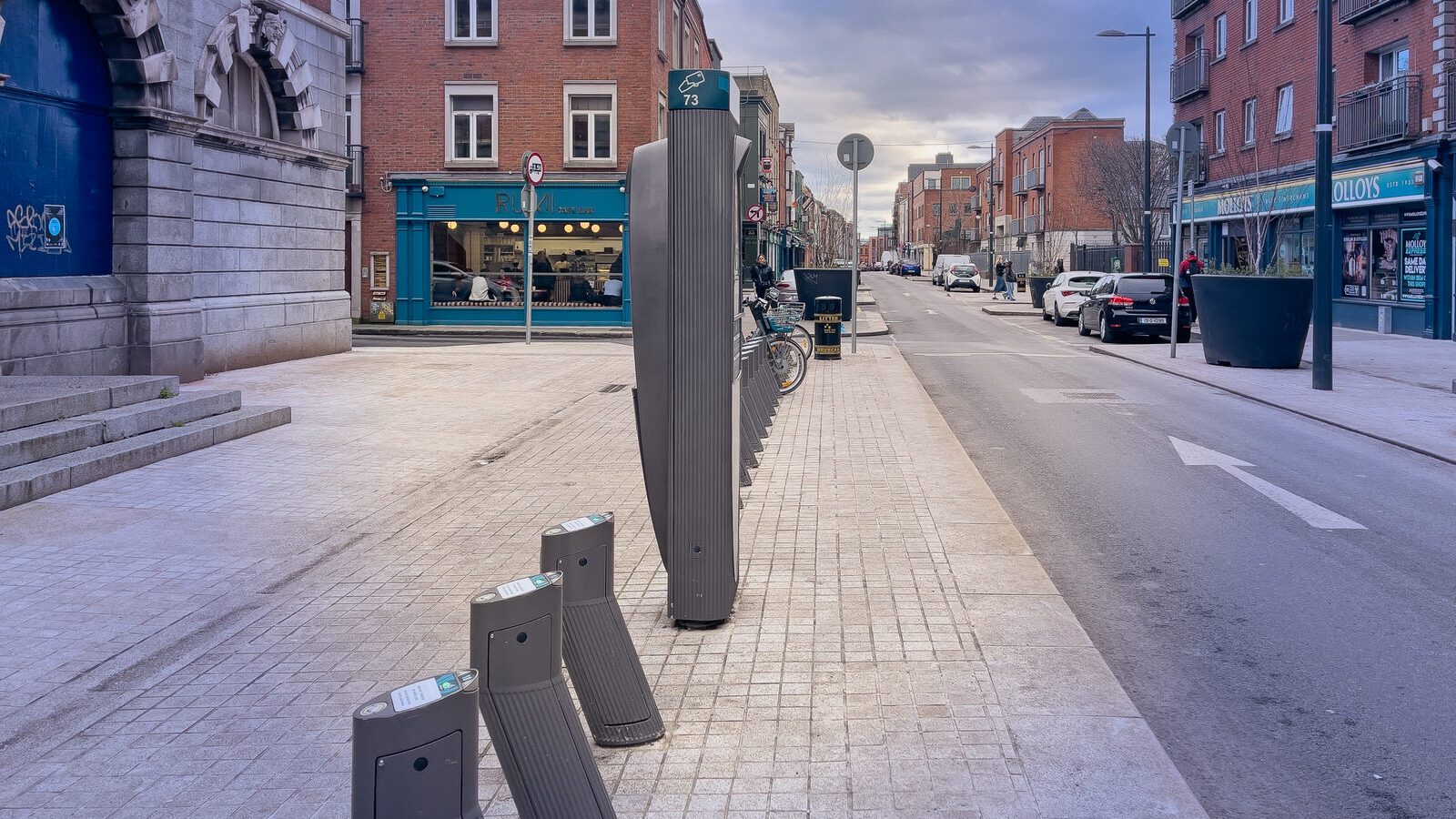 DUBLINBIKES DOCKING STATION 73 [REVITALISING FRANCIS STREET AS A FRIENDLY URBAN SPACE]-229093-1