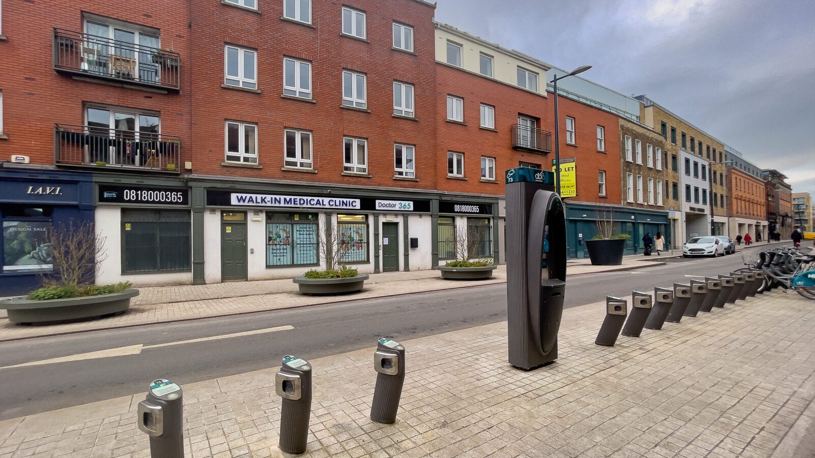 DUBLINBIKES DOCKING STATION 73 [REVITALISING FRANCIS STREET AS A FRIENDLY URBAN SPACE]-229100-1